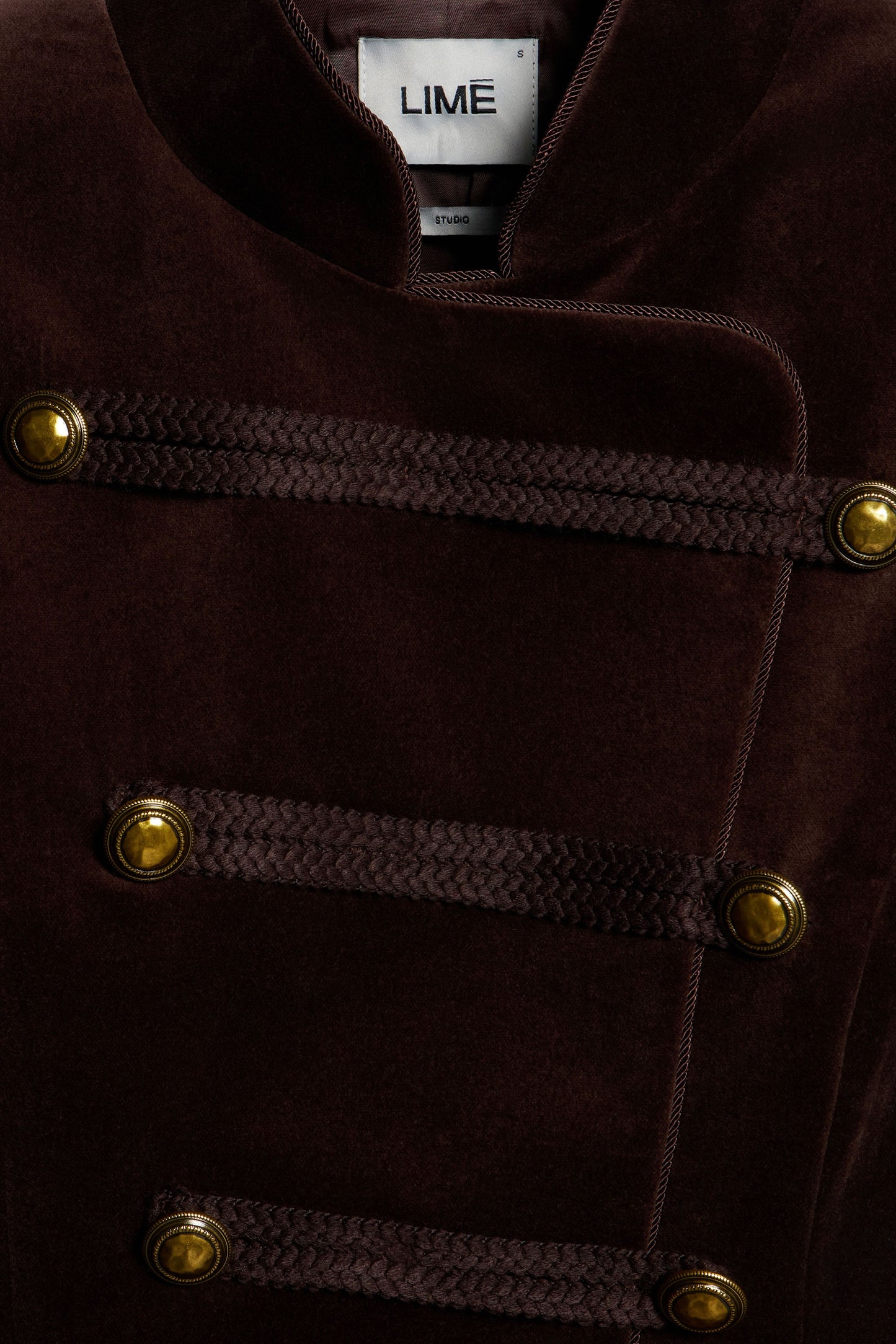 DARK BROWN