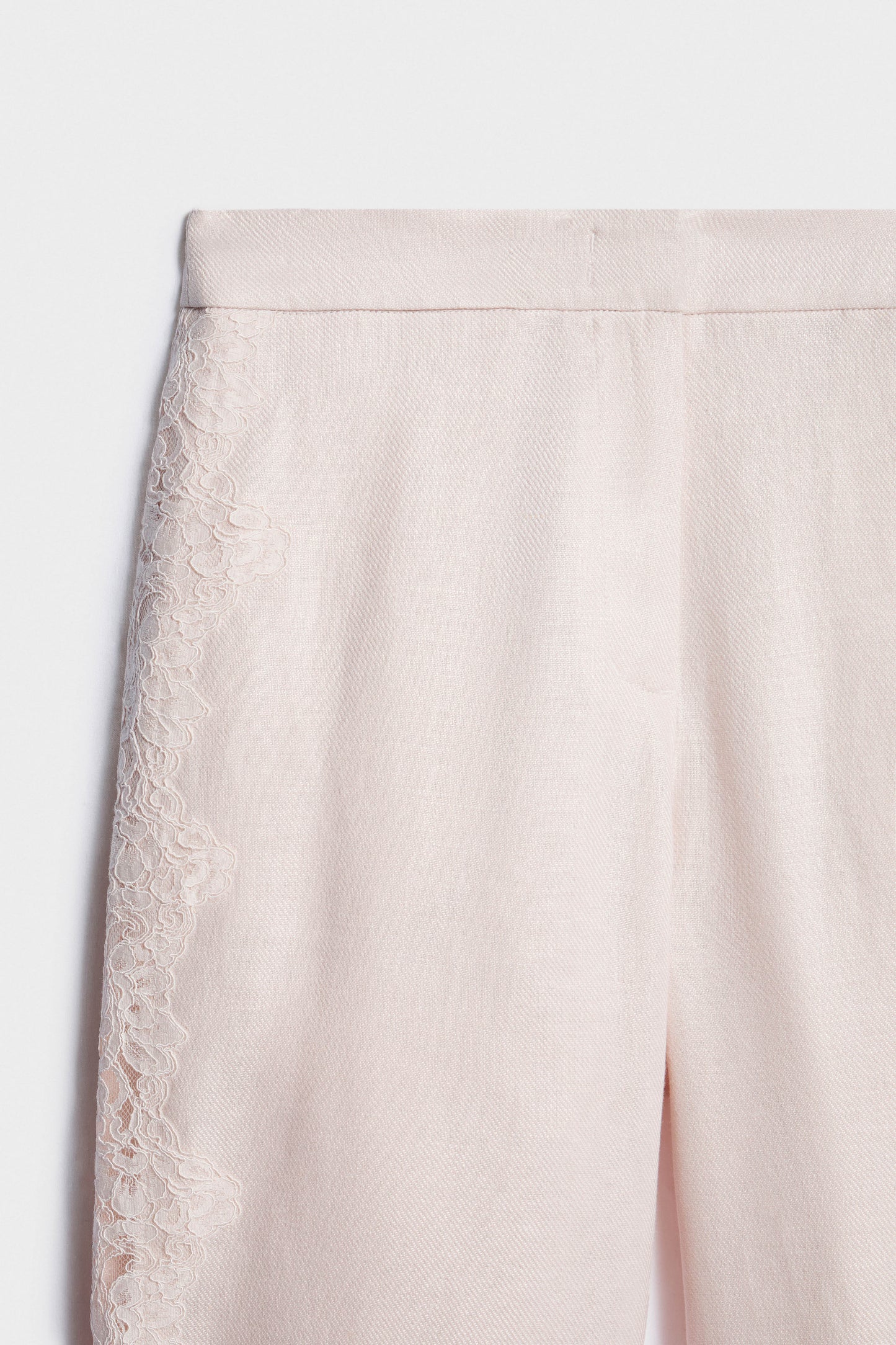 POWDER BEIGE