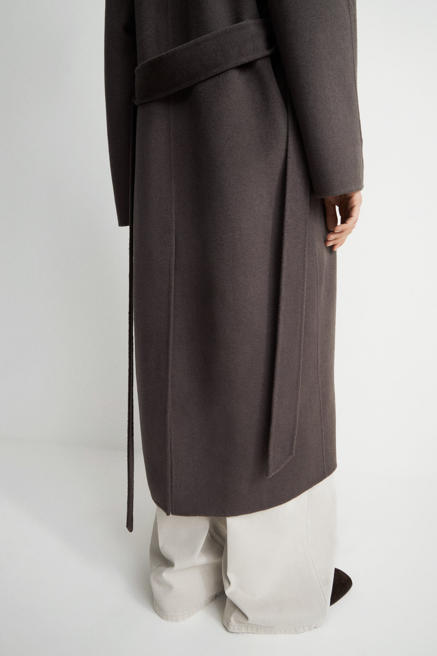 DARK GREY