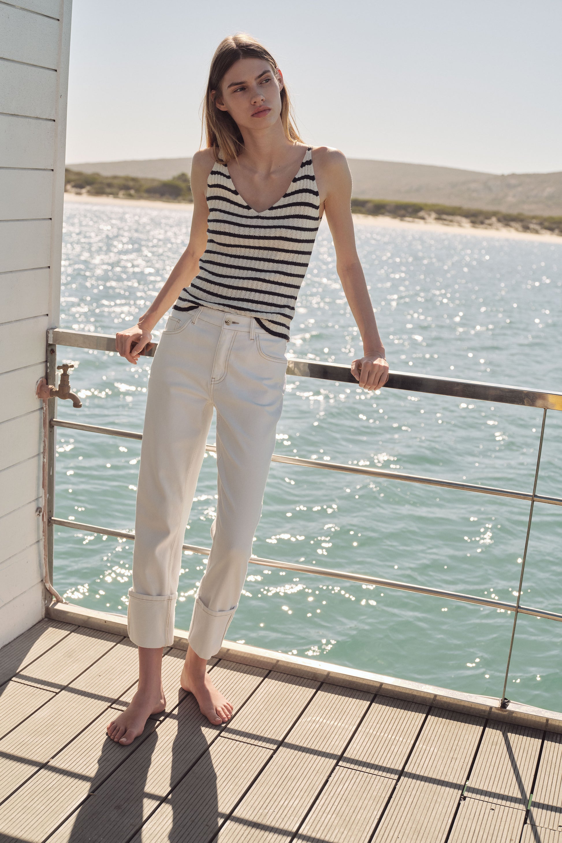 WHITE/BLUE