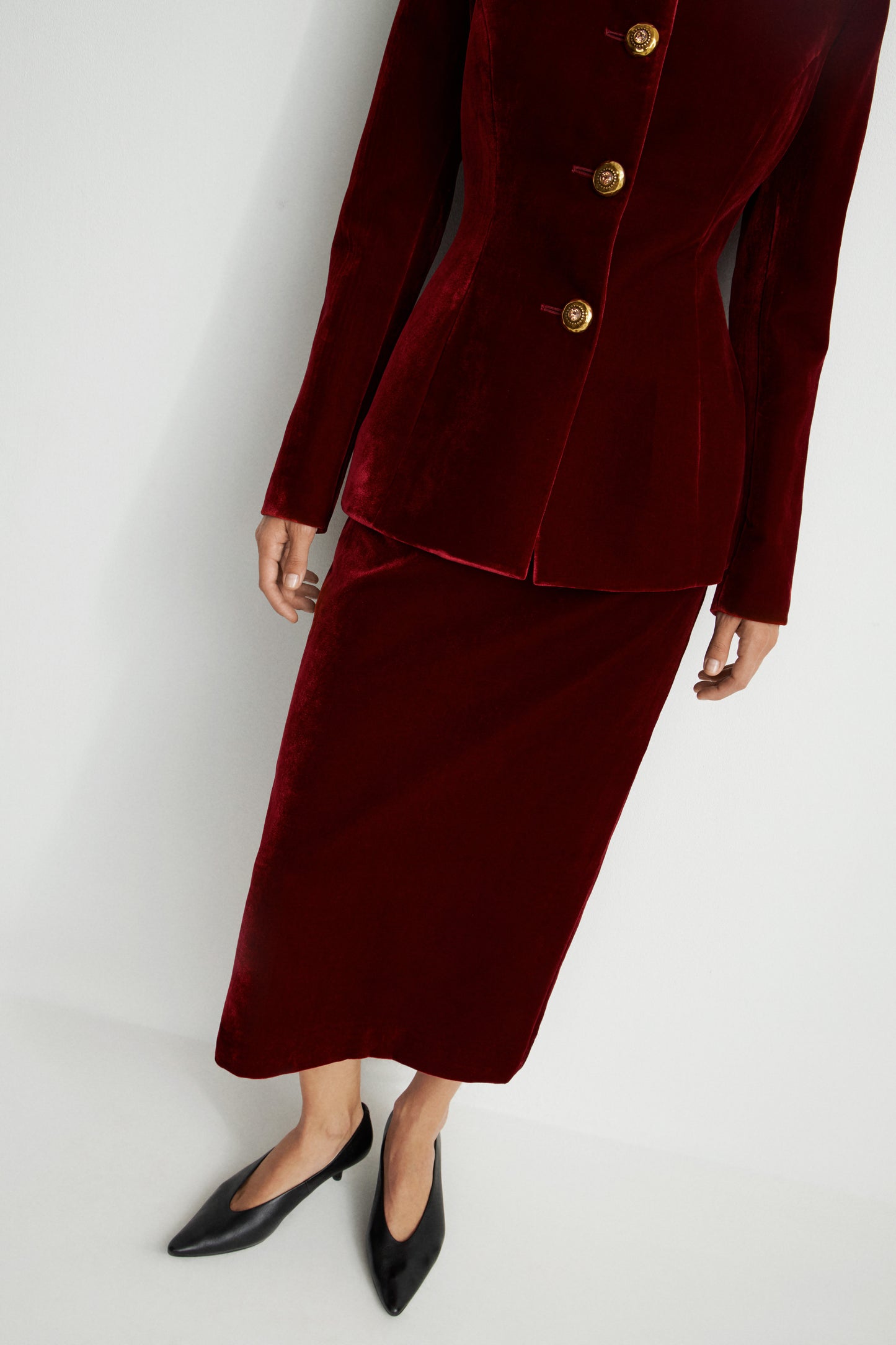 DARK RED