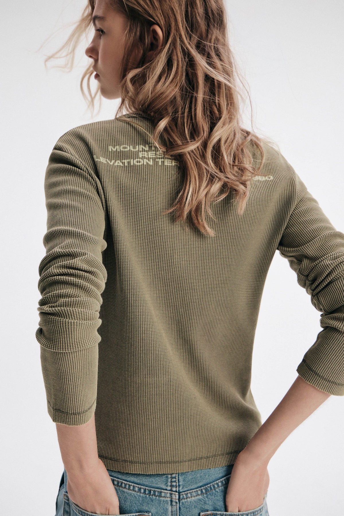 KHAKI