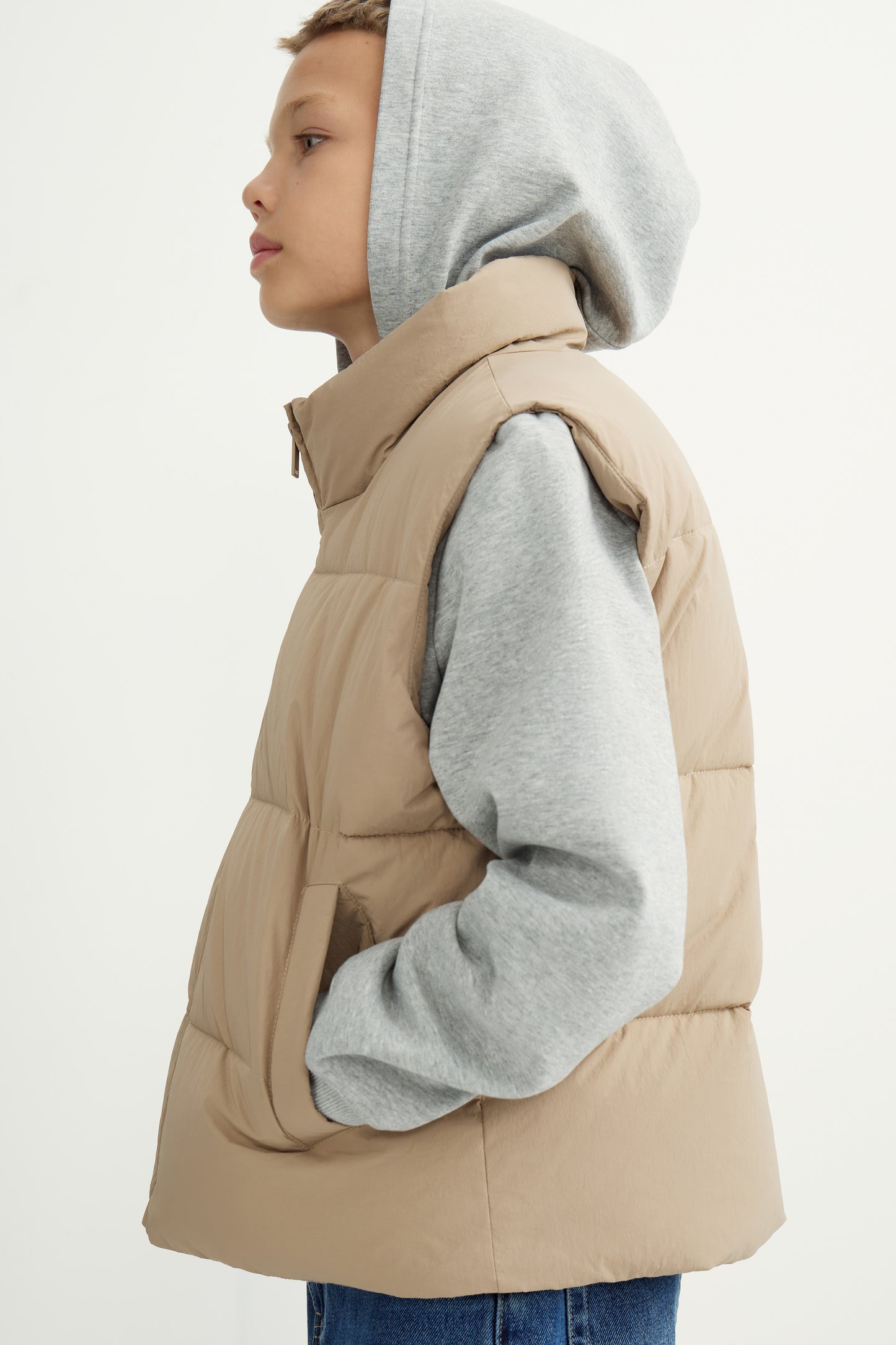 GREY BEIGE
