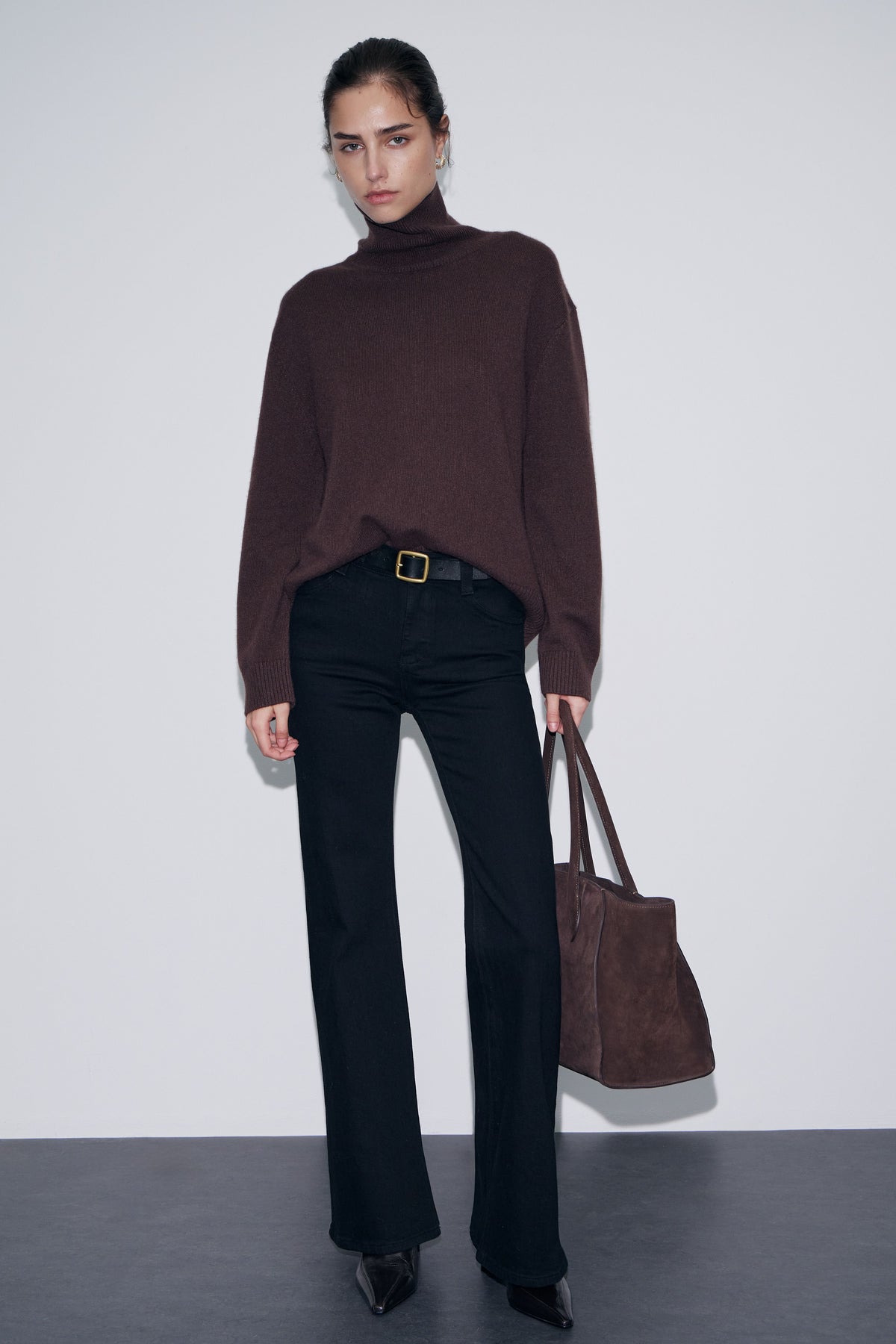 DARK BROWN