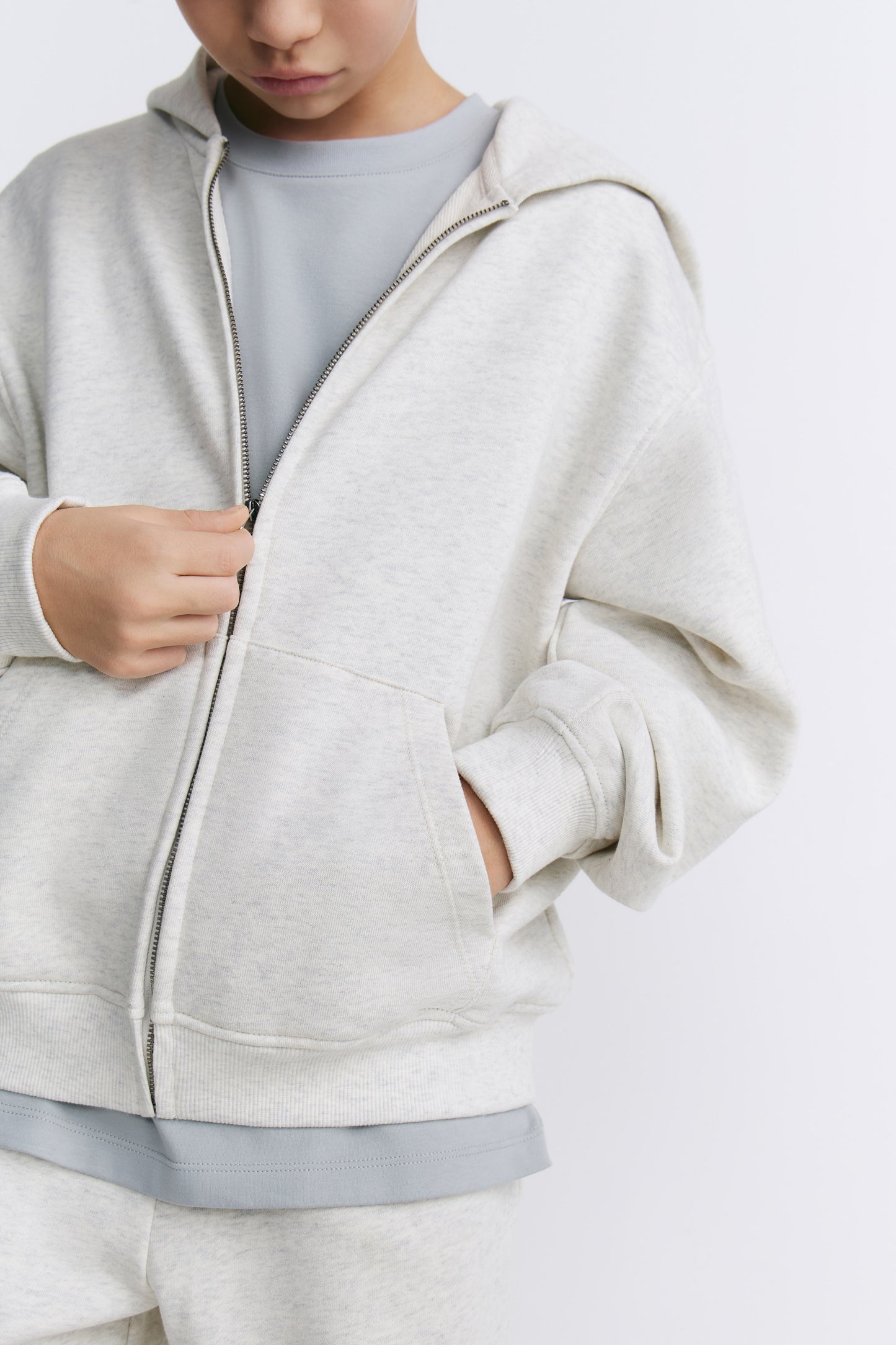LIGHT GREY MELANGE