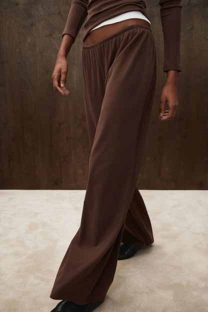 DARK BROWN