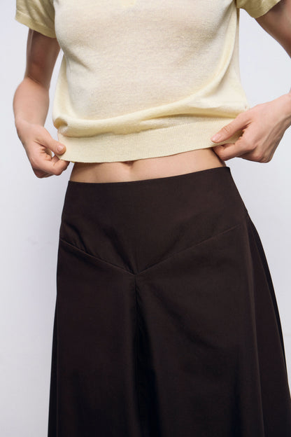 DARK BROWN
