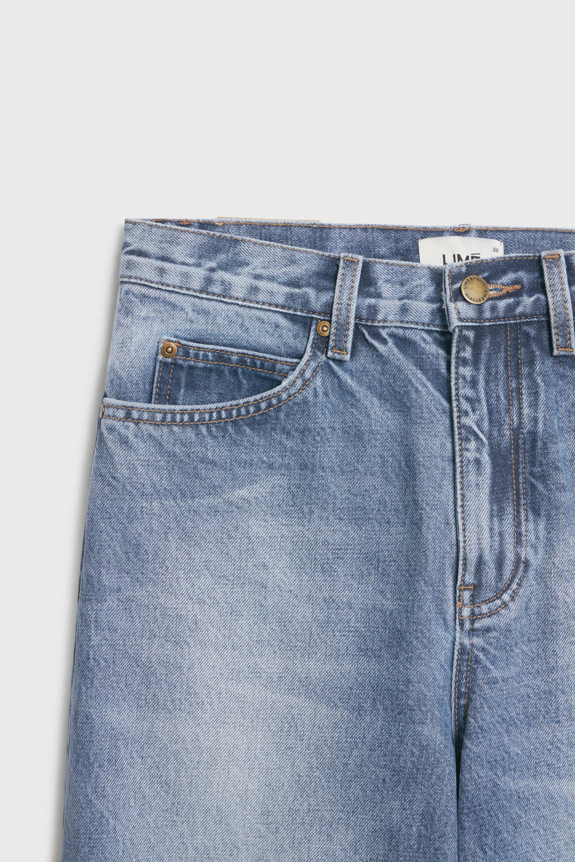 VINTAGE BLUE