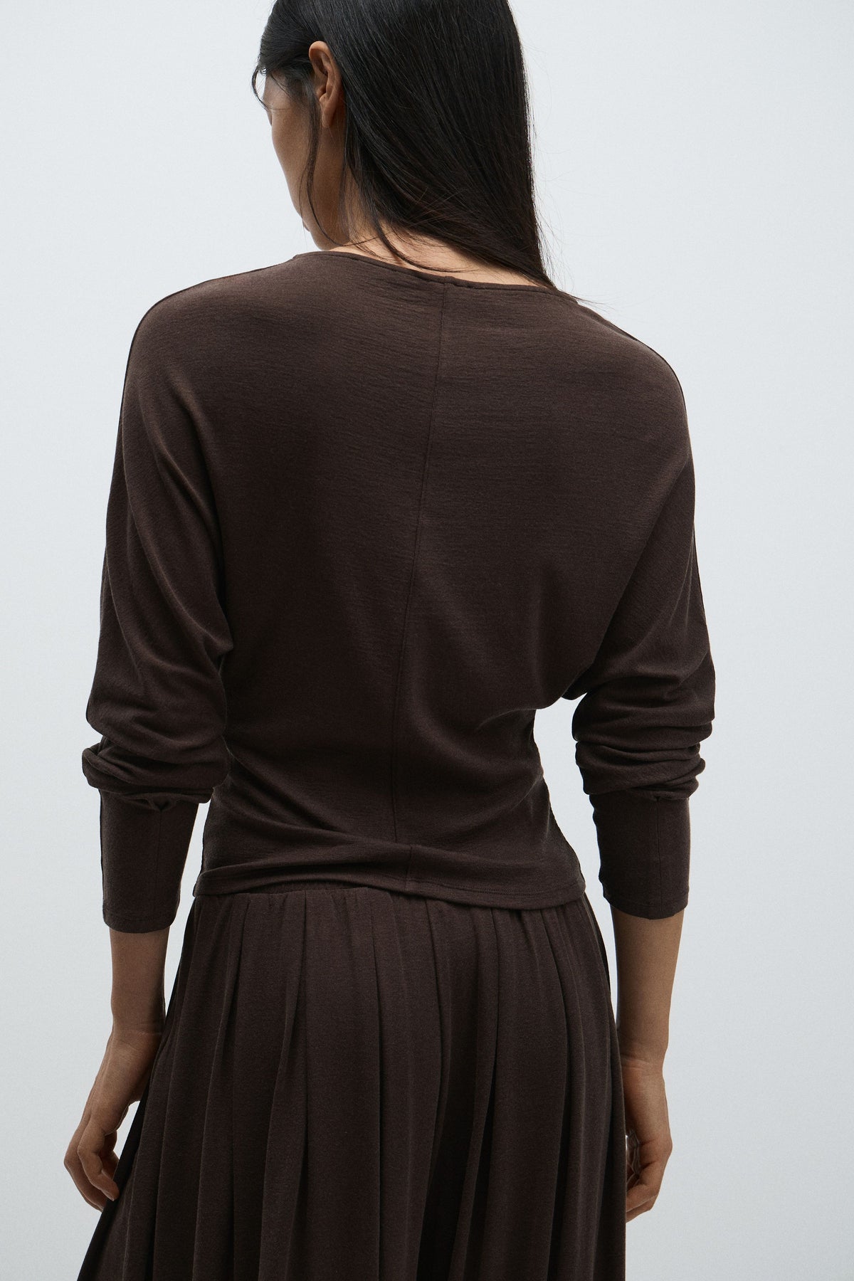 DARK BROWN