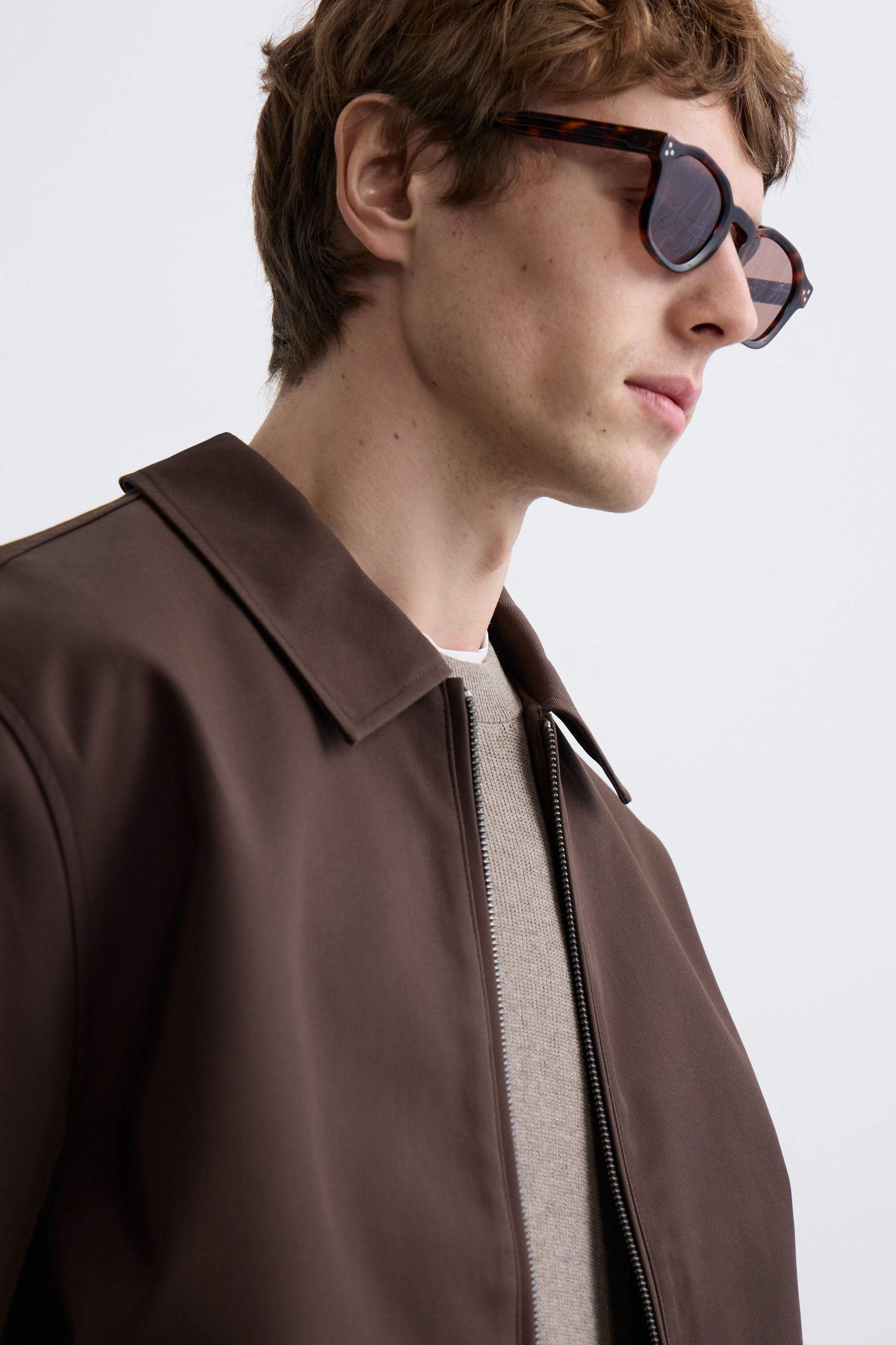 DARK BROWN