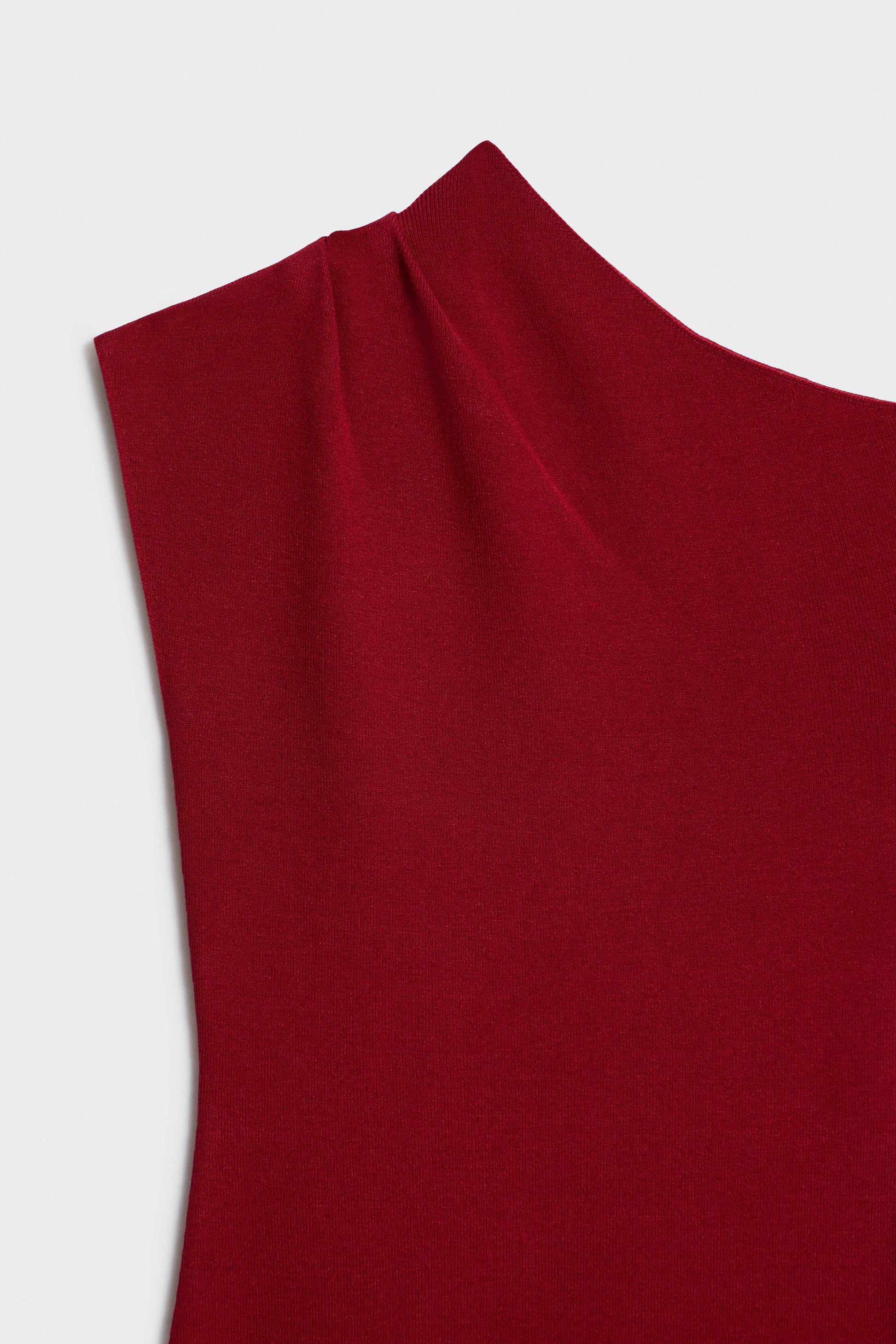 DARK RED