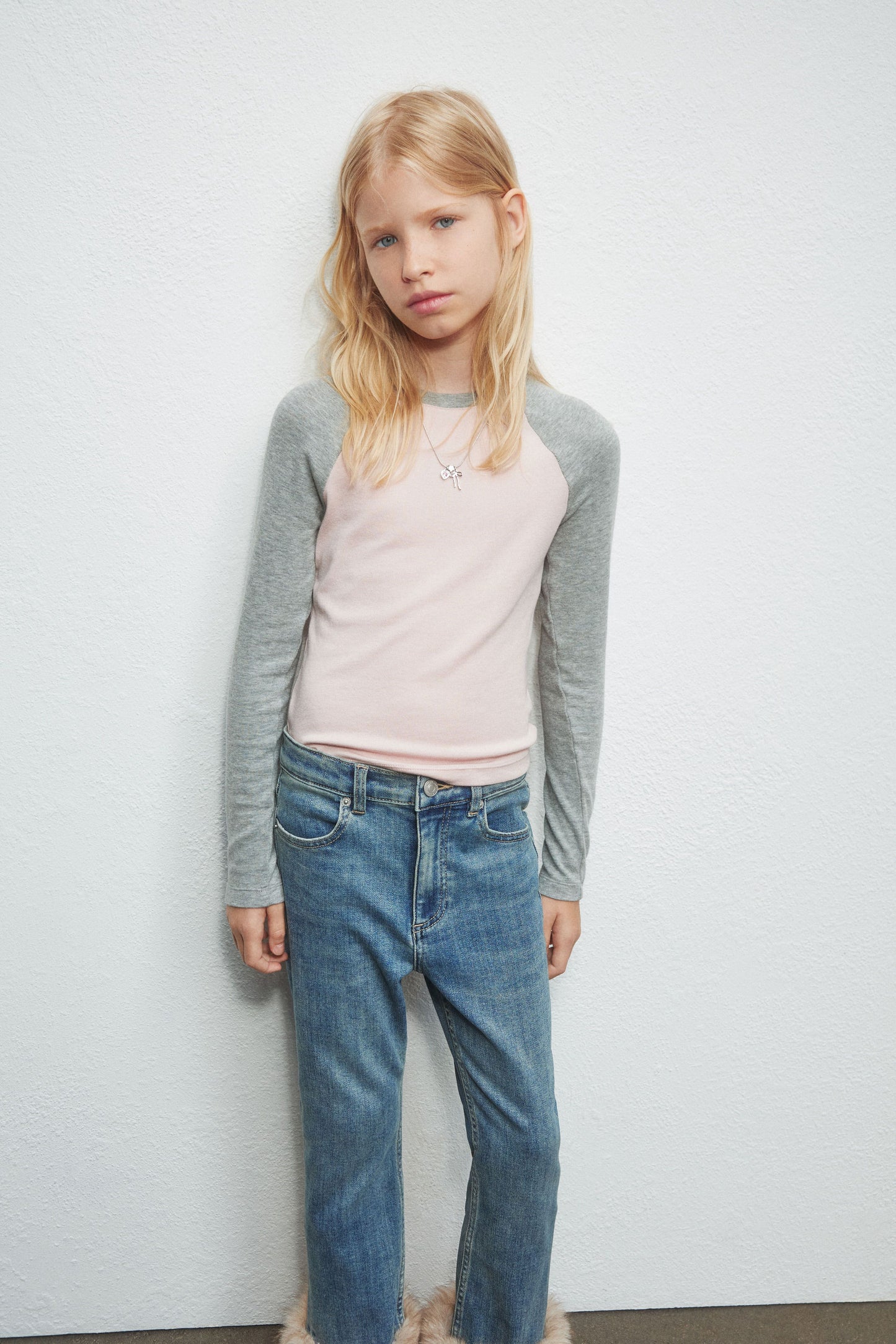 LIGHT PINK