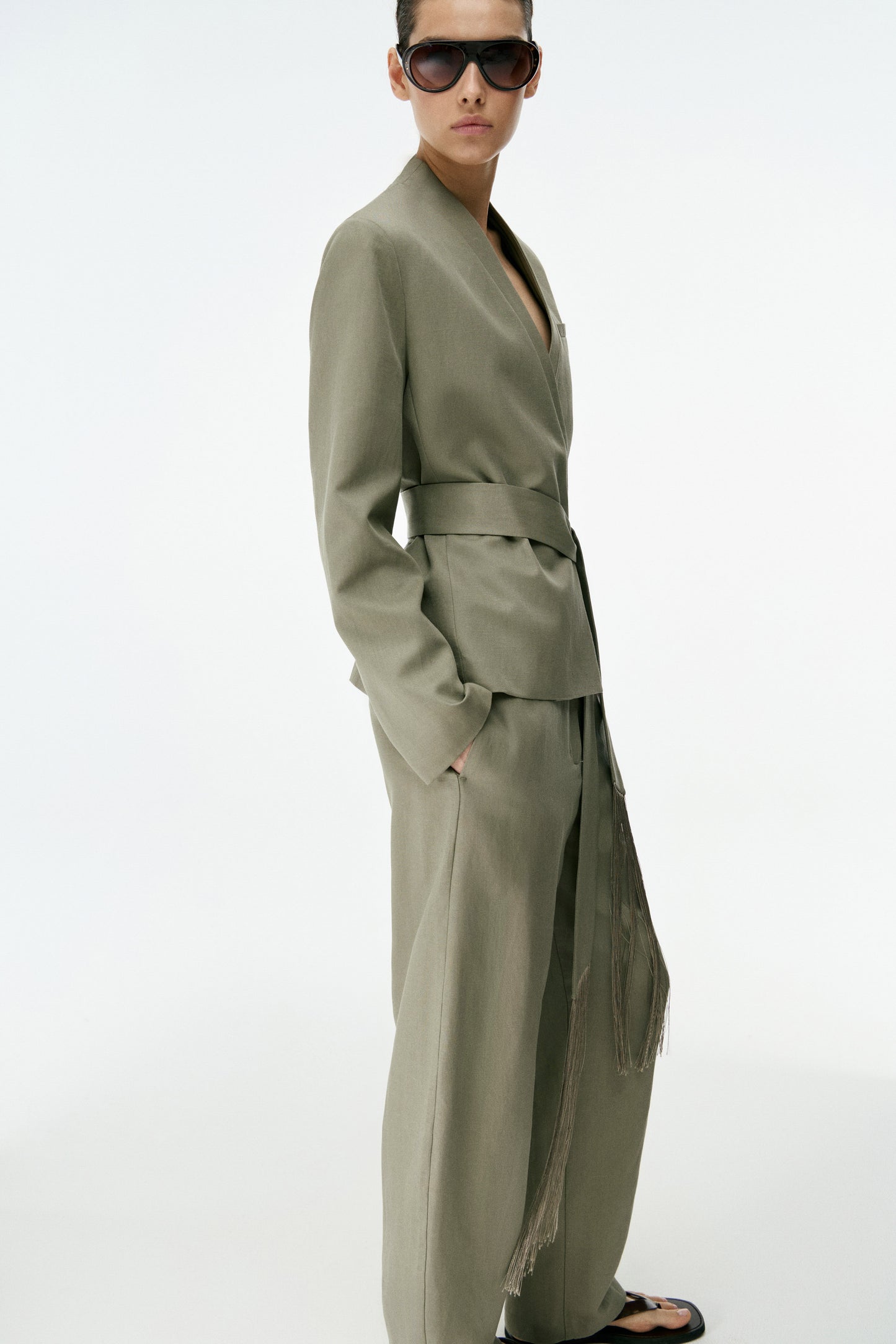 LIGHT KHAKI