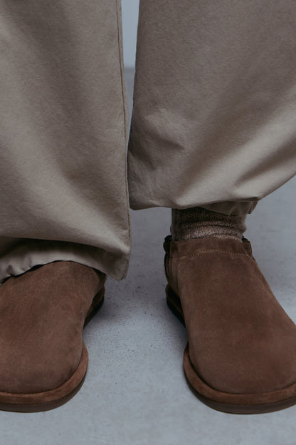 DARK BEIGE