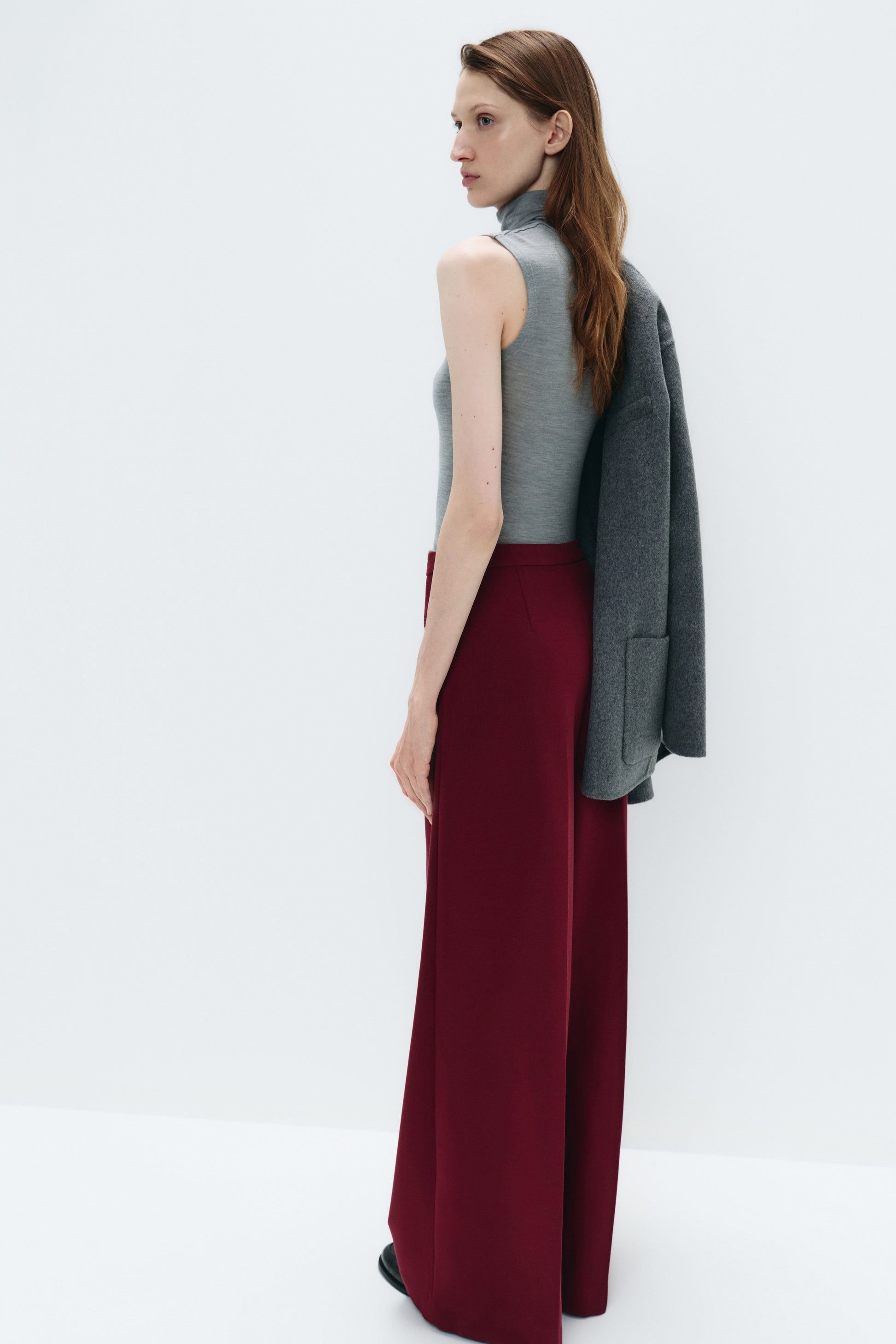 DARK RED