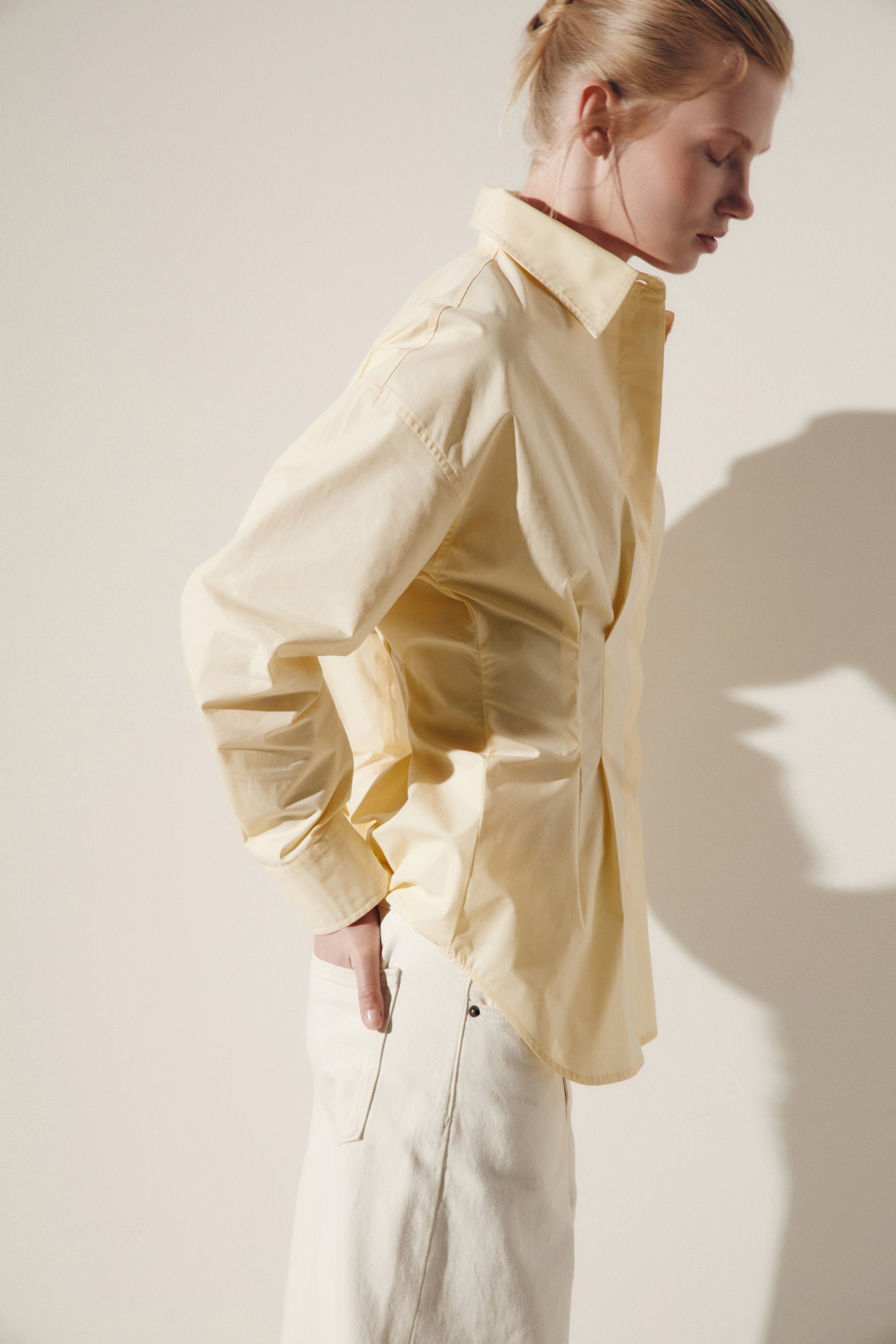 LIGHT YELLOW