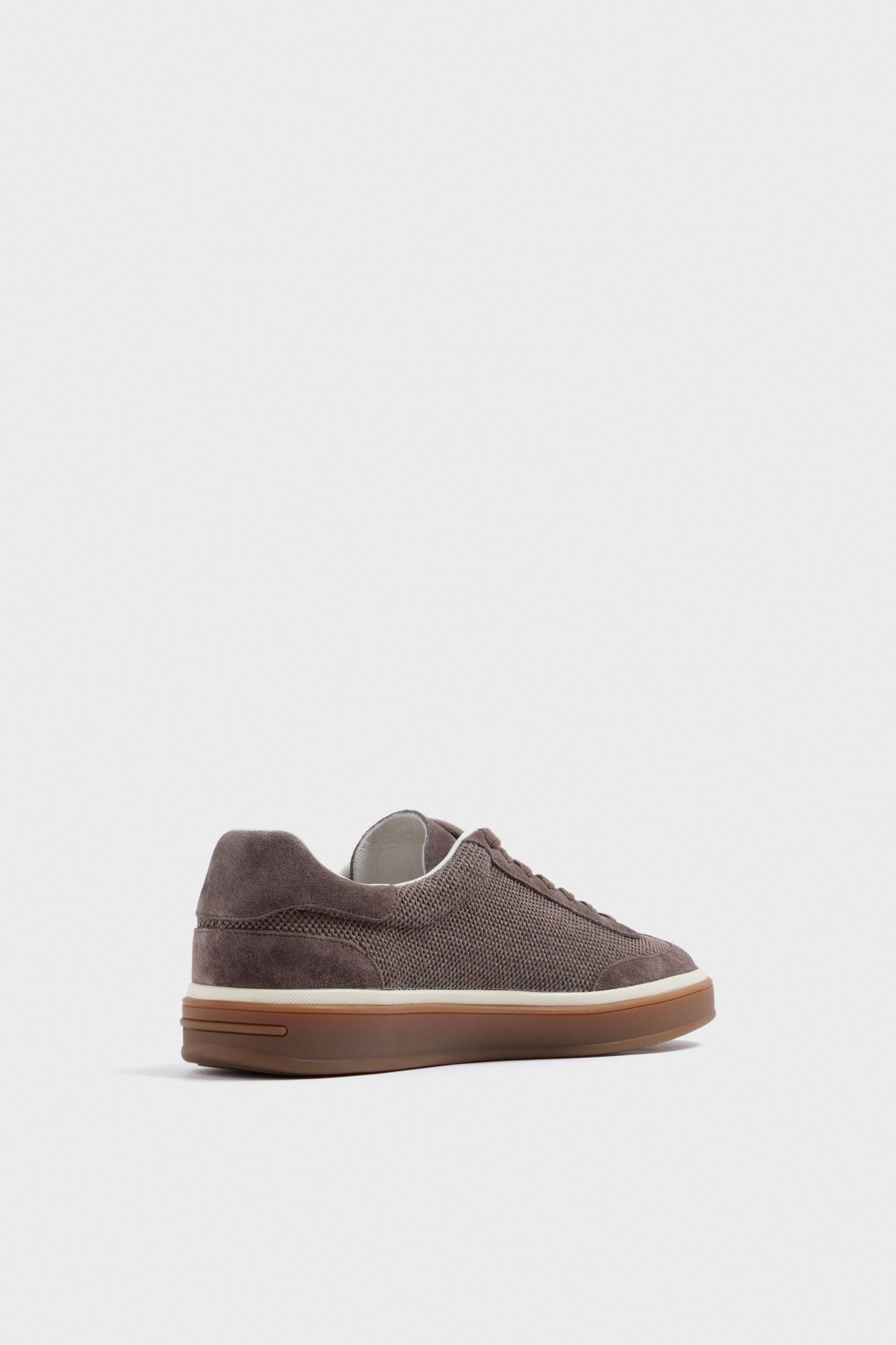 GRAY BROWN