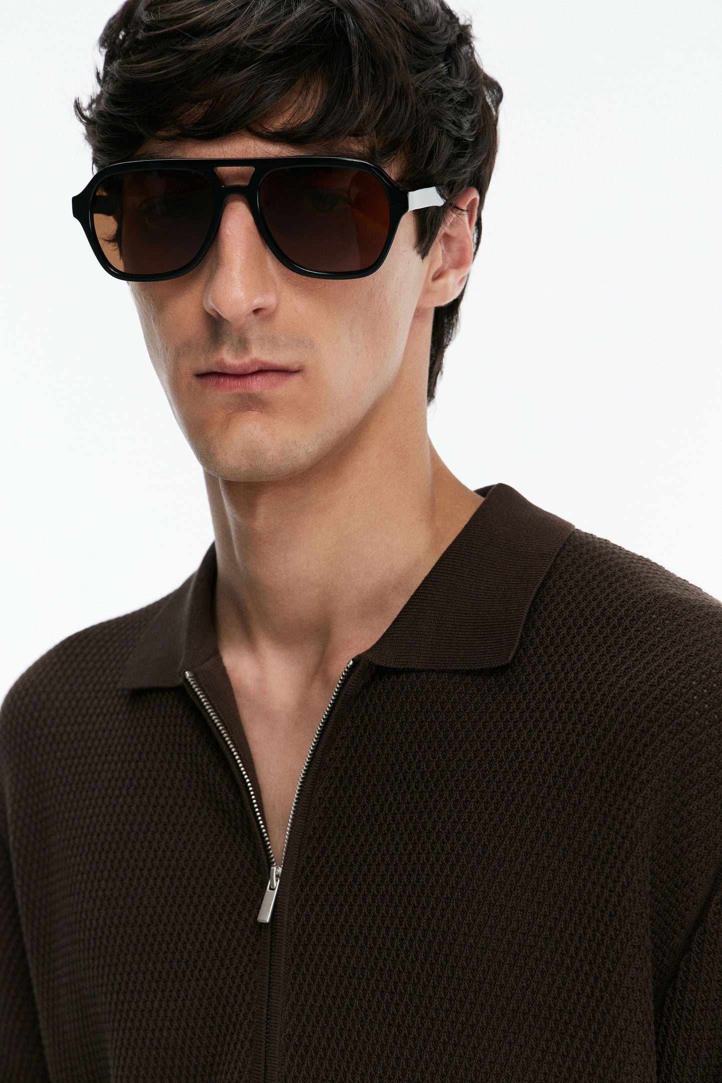 DARK BROWN