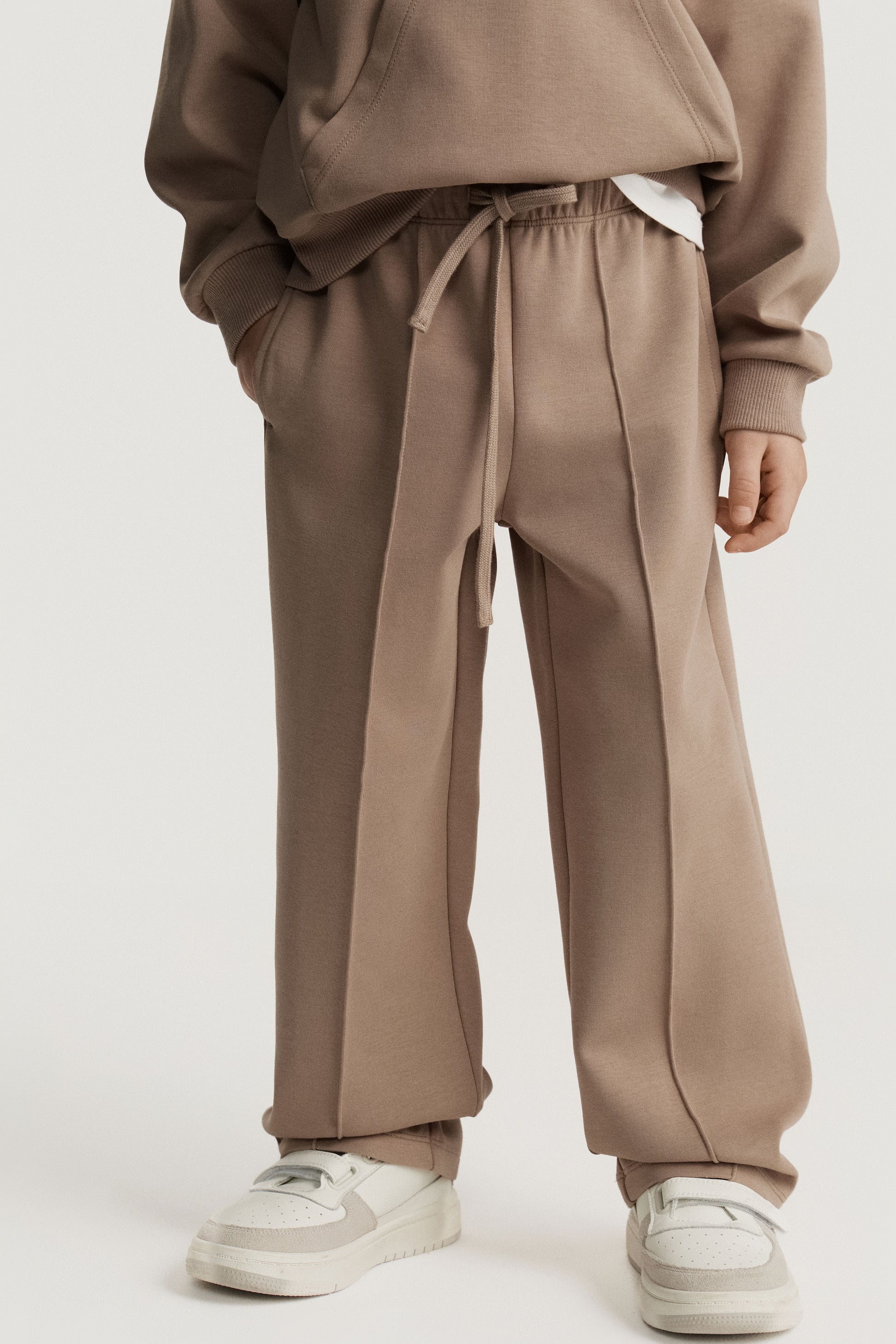 GRAY BROWN