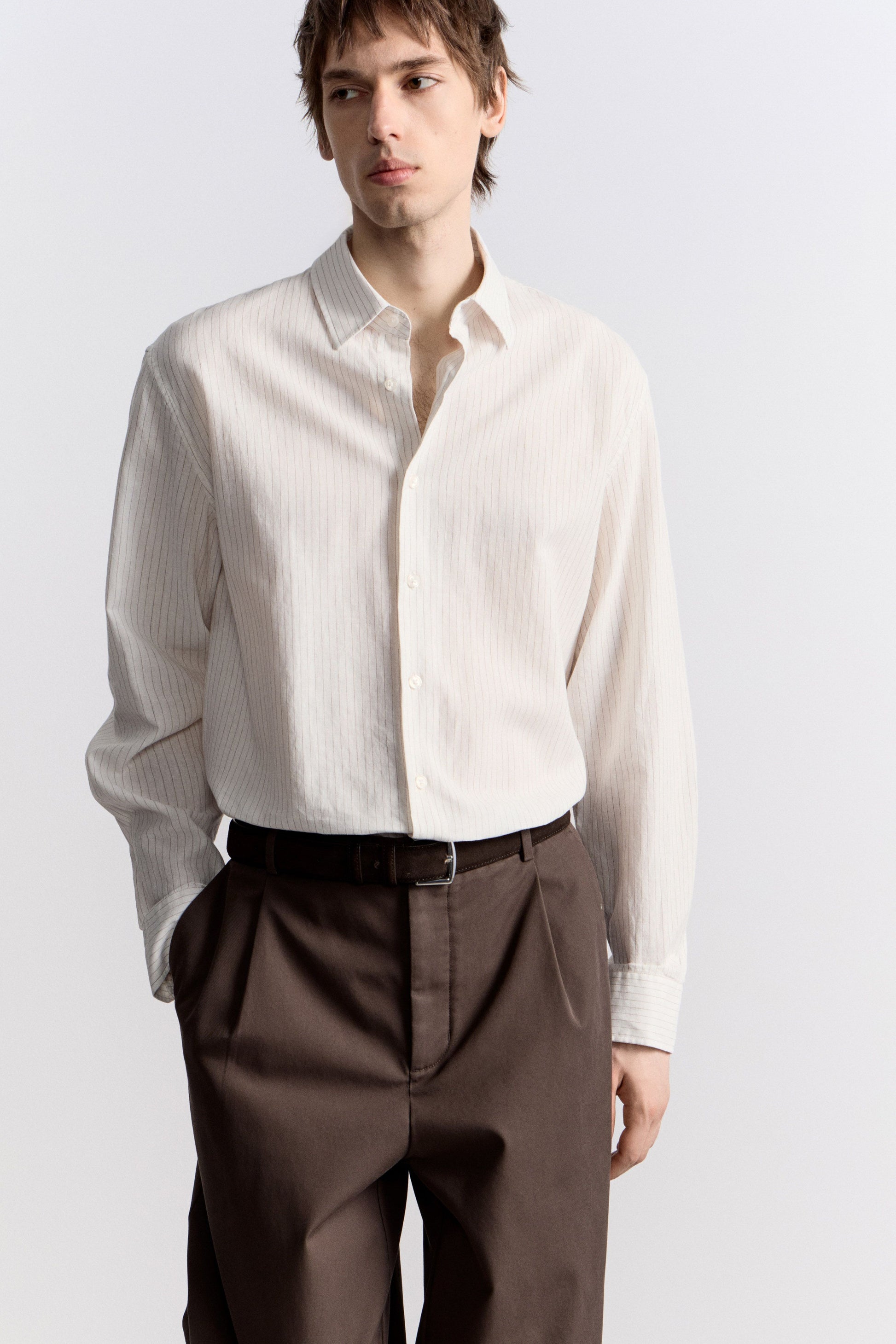 WHITE/BEIGE