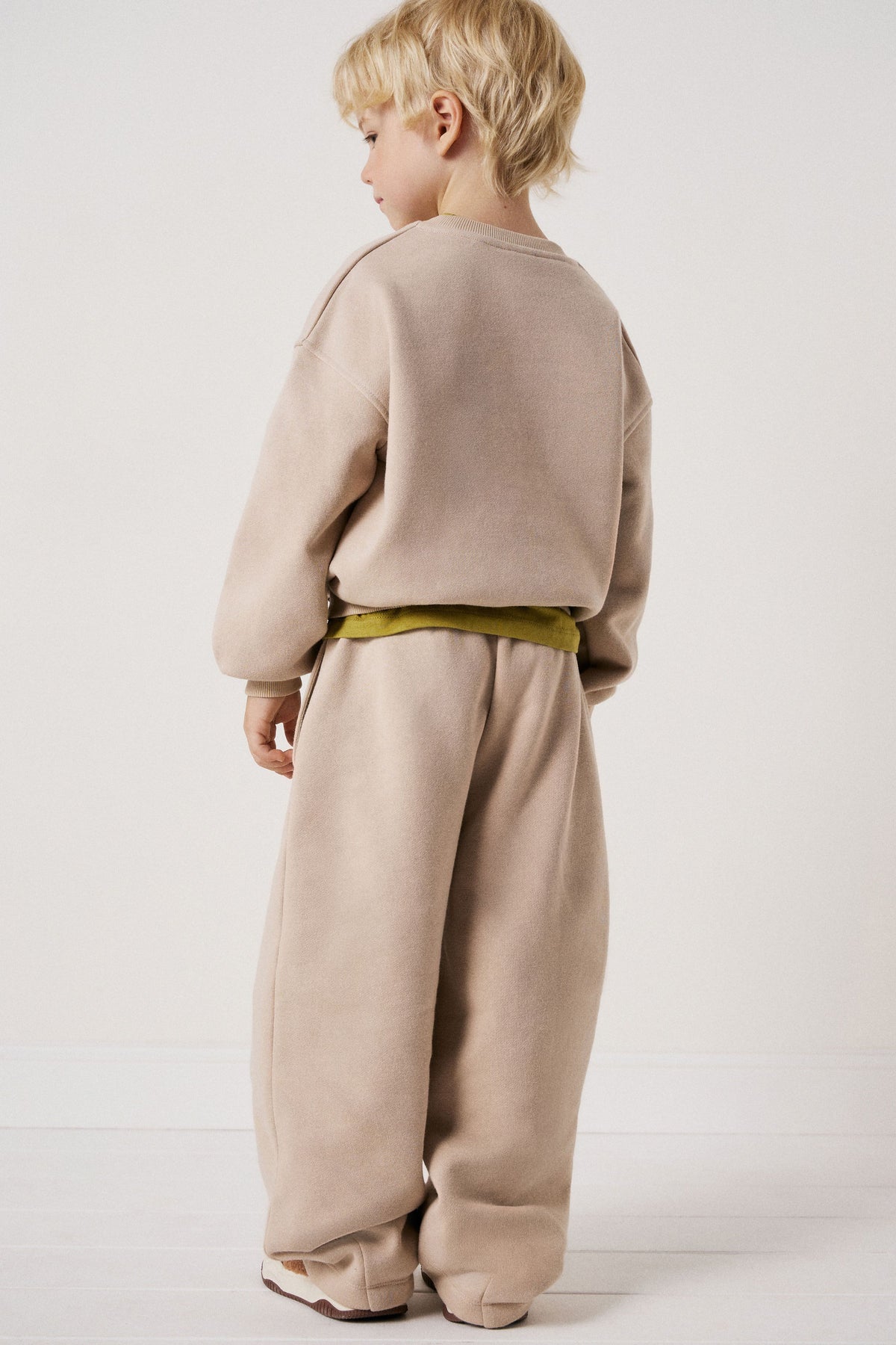 LIGHT BEIGE