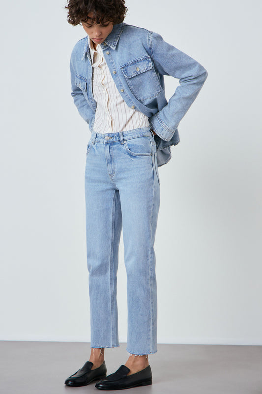 ANTIQUE BLUE