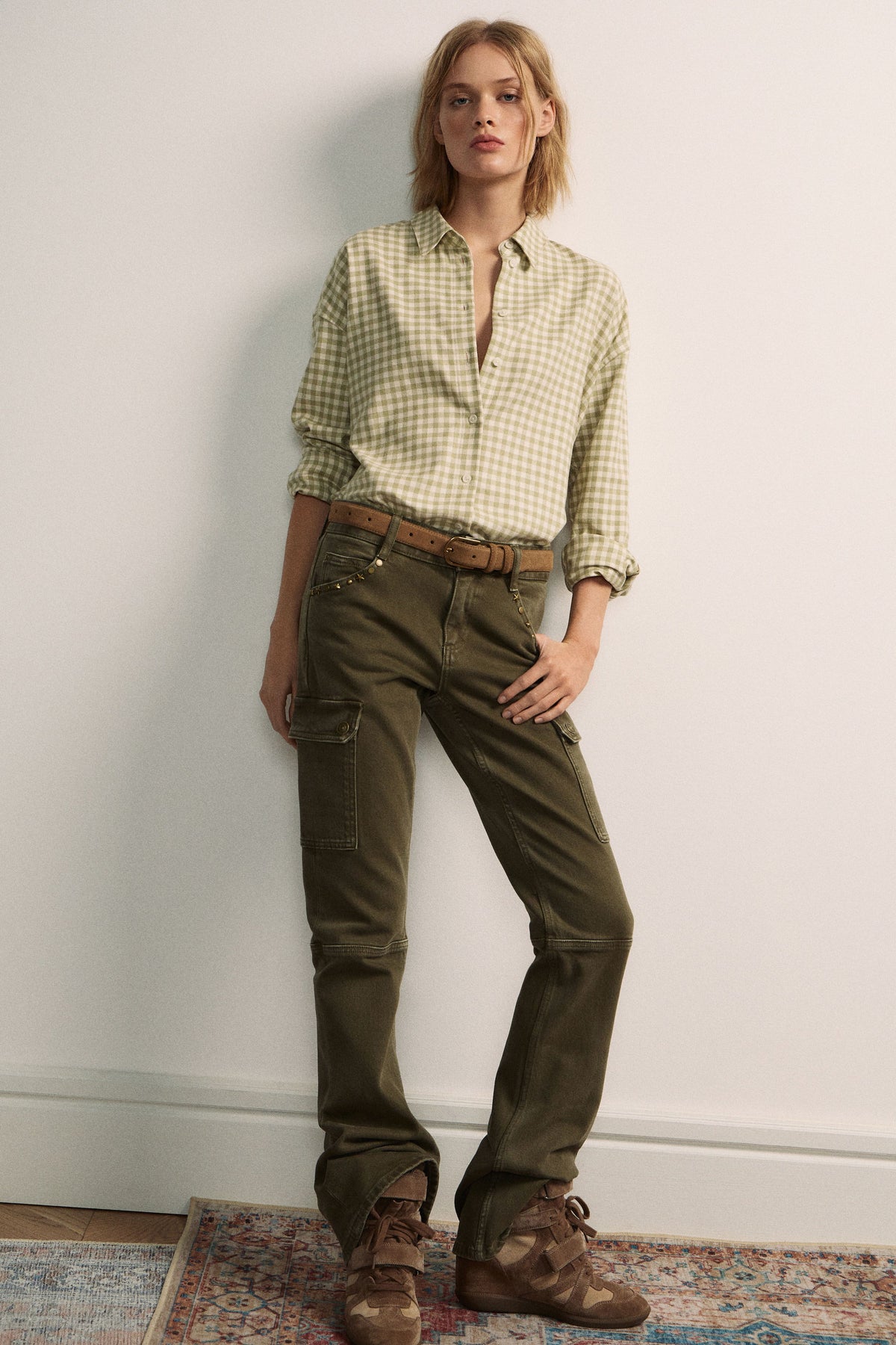 KHAKI