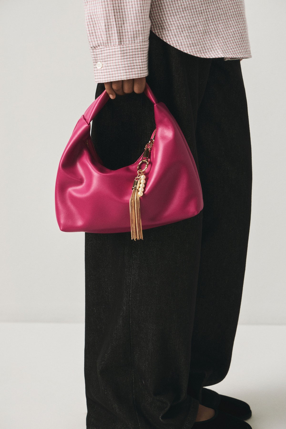 BRIGHT PINK