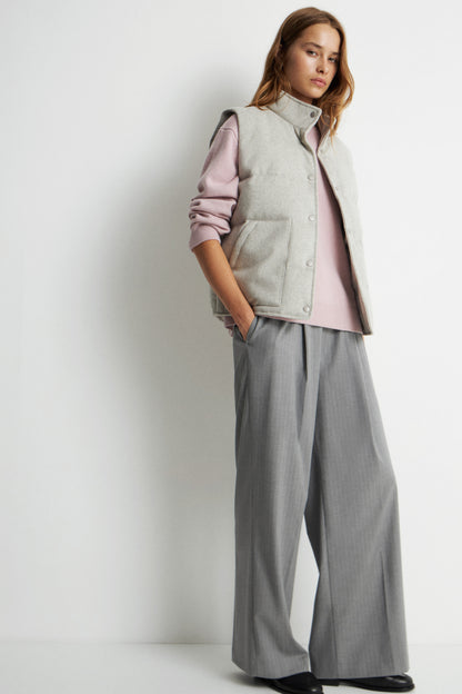 GREY/WHITE