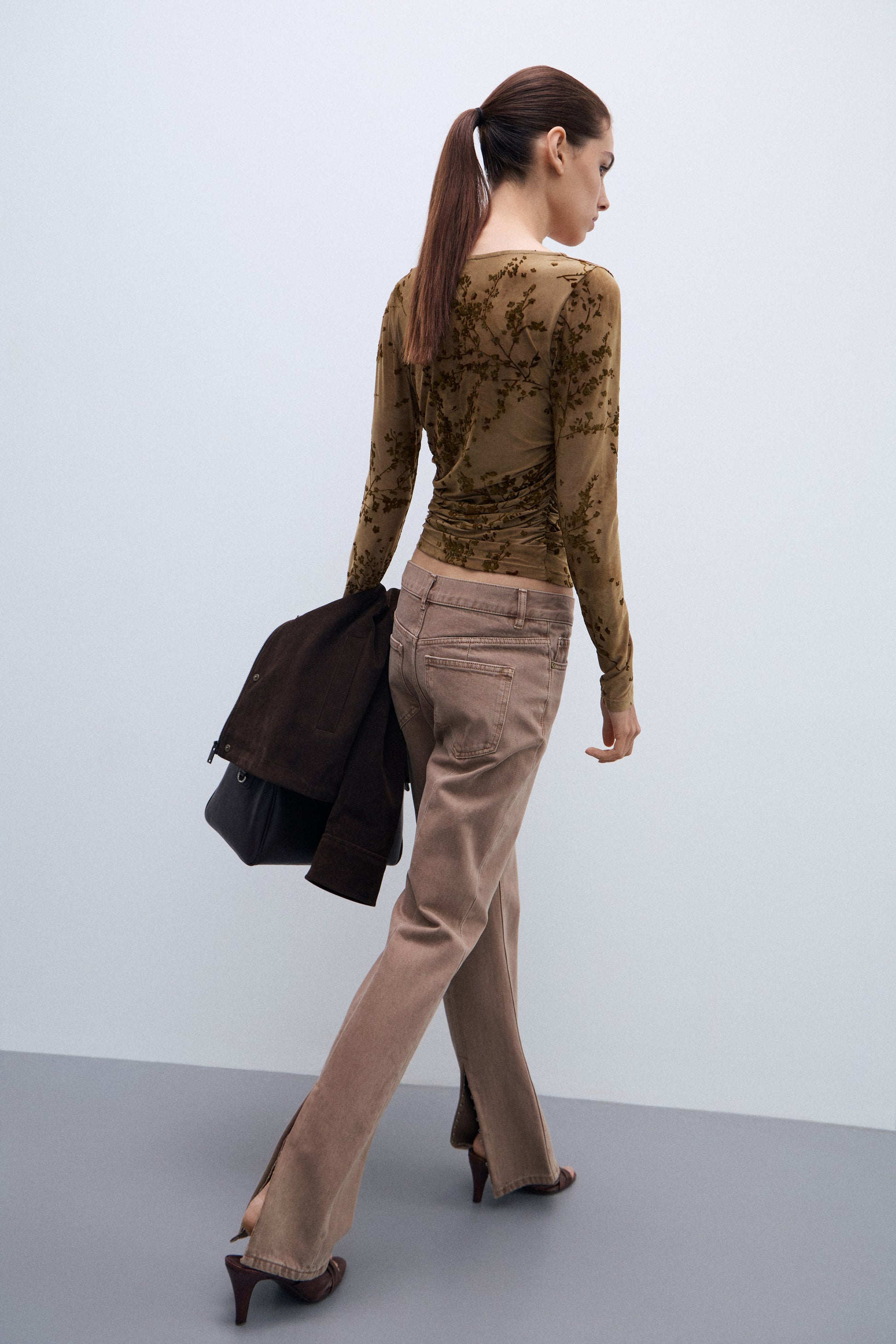 LIGHT KHAKI