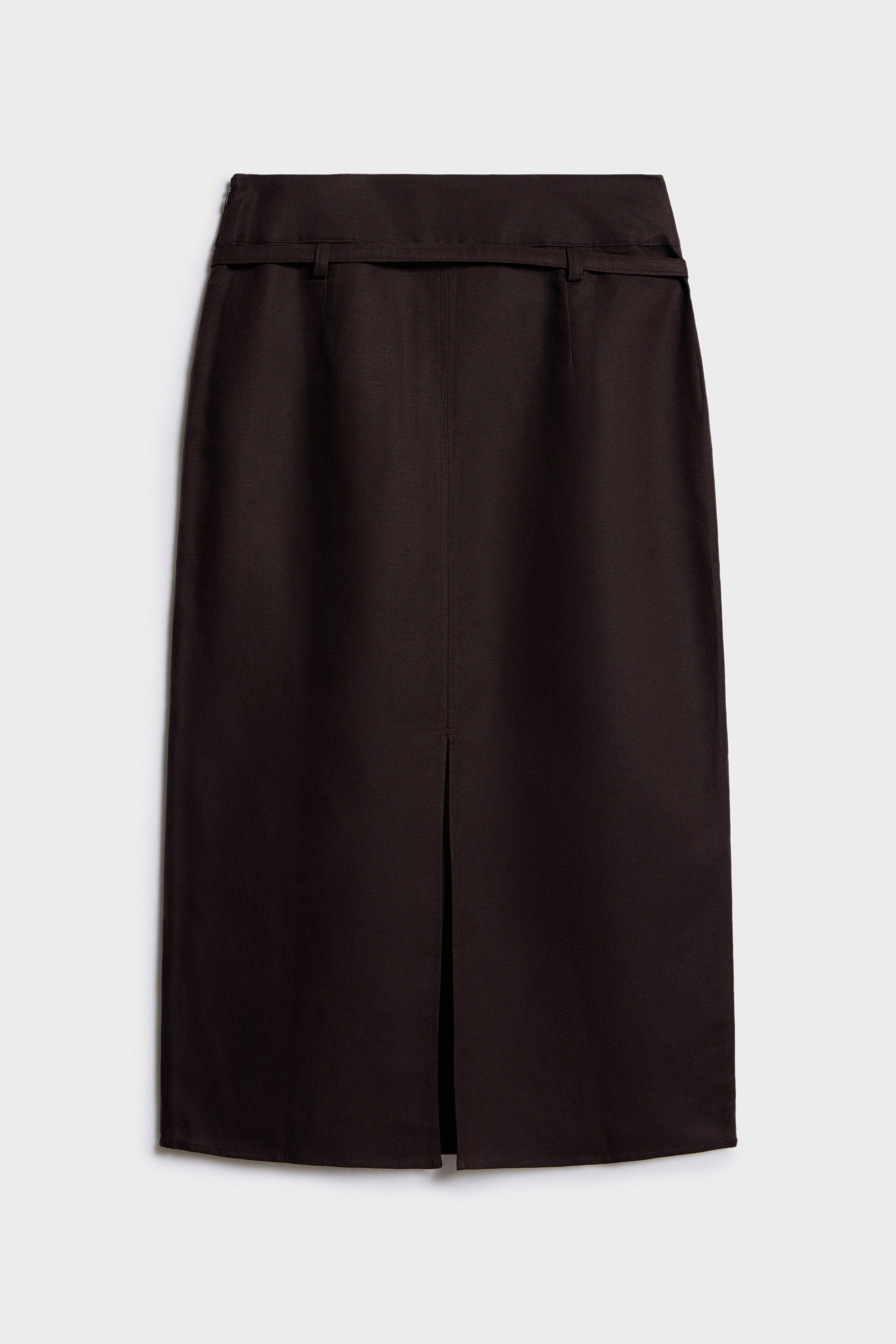 DARK BROWN
