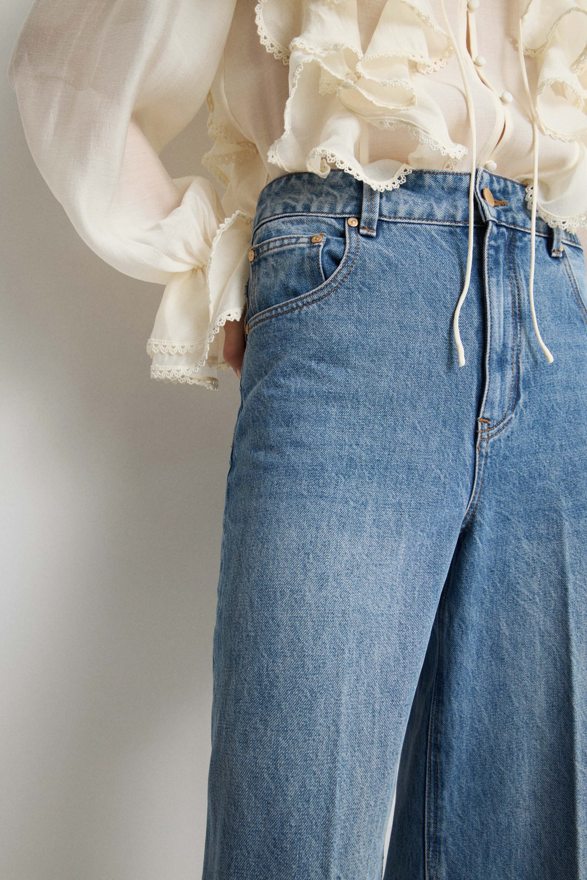 VINTAGE BLUE