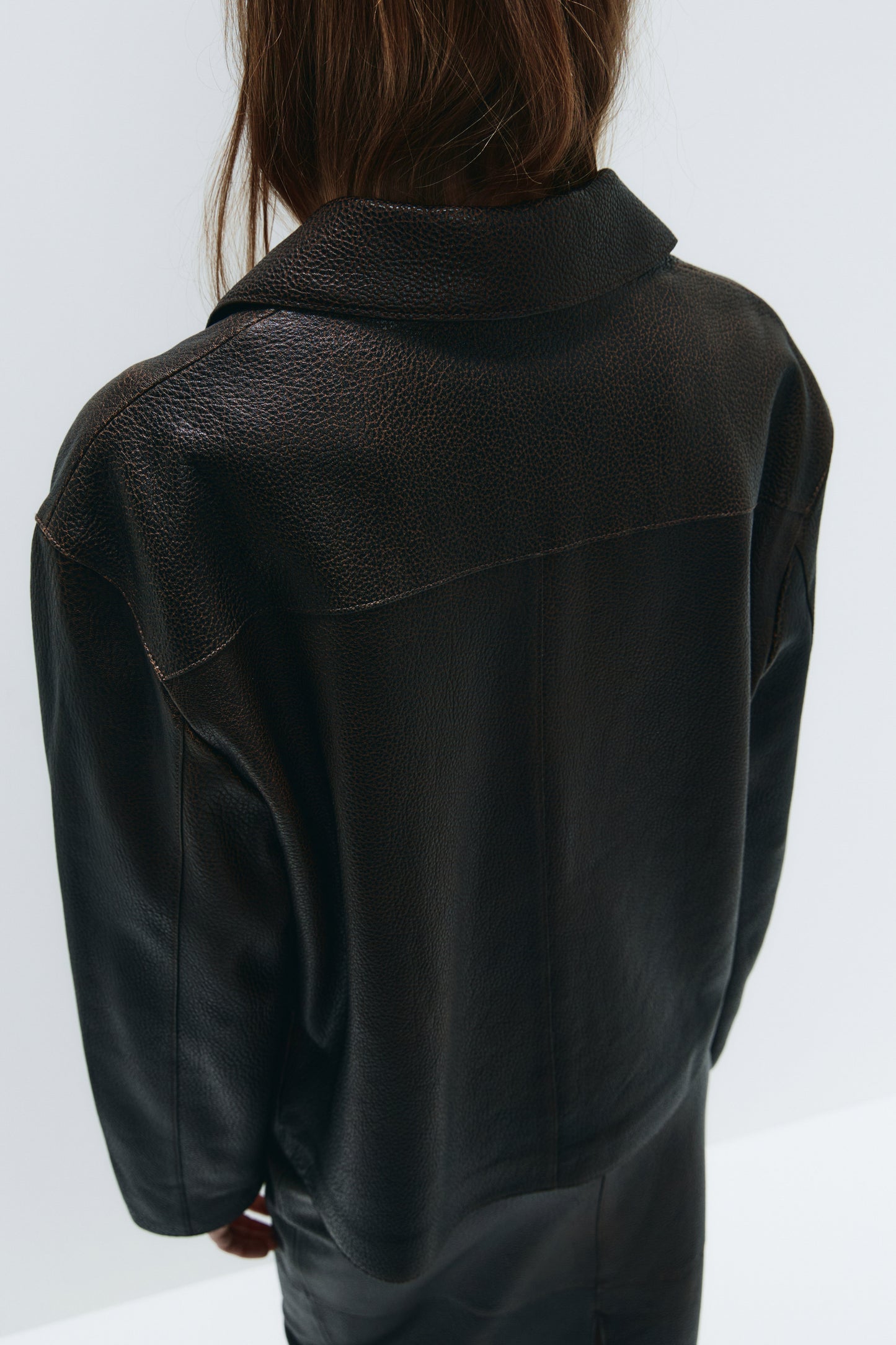 DARK BROWN