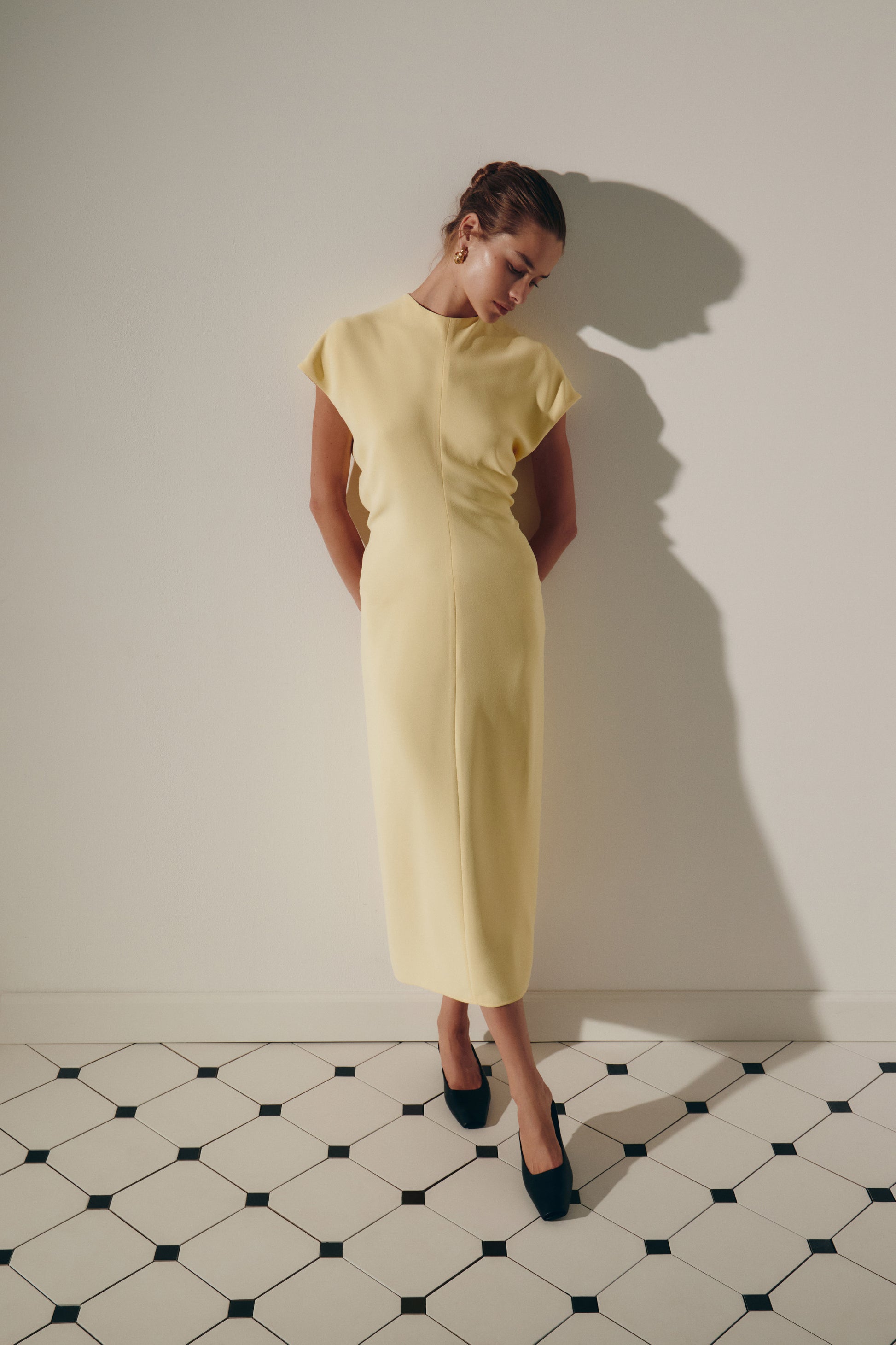 LIGHT YELLOW