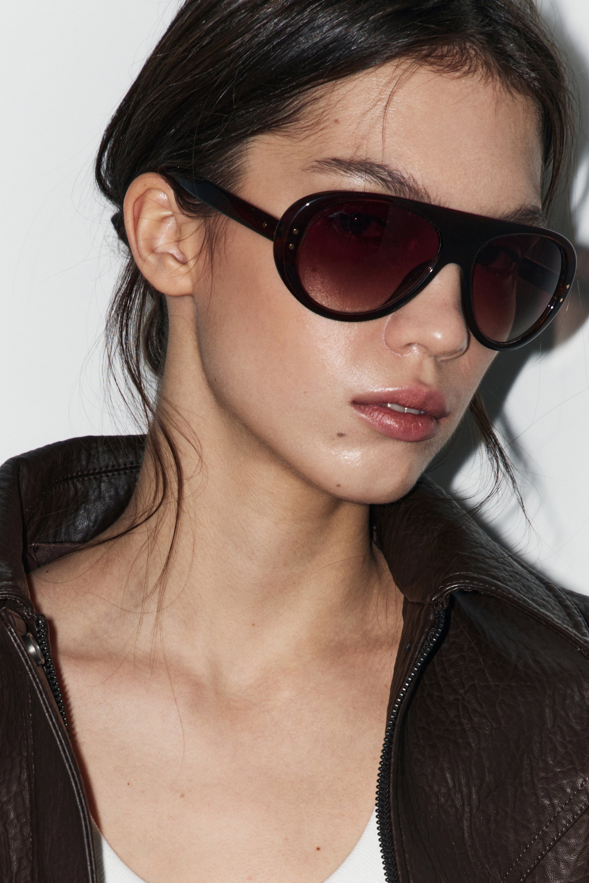 DARK BROWN