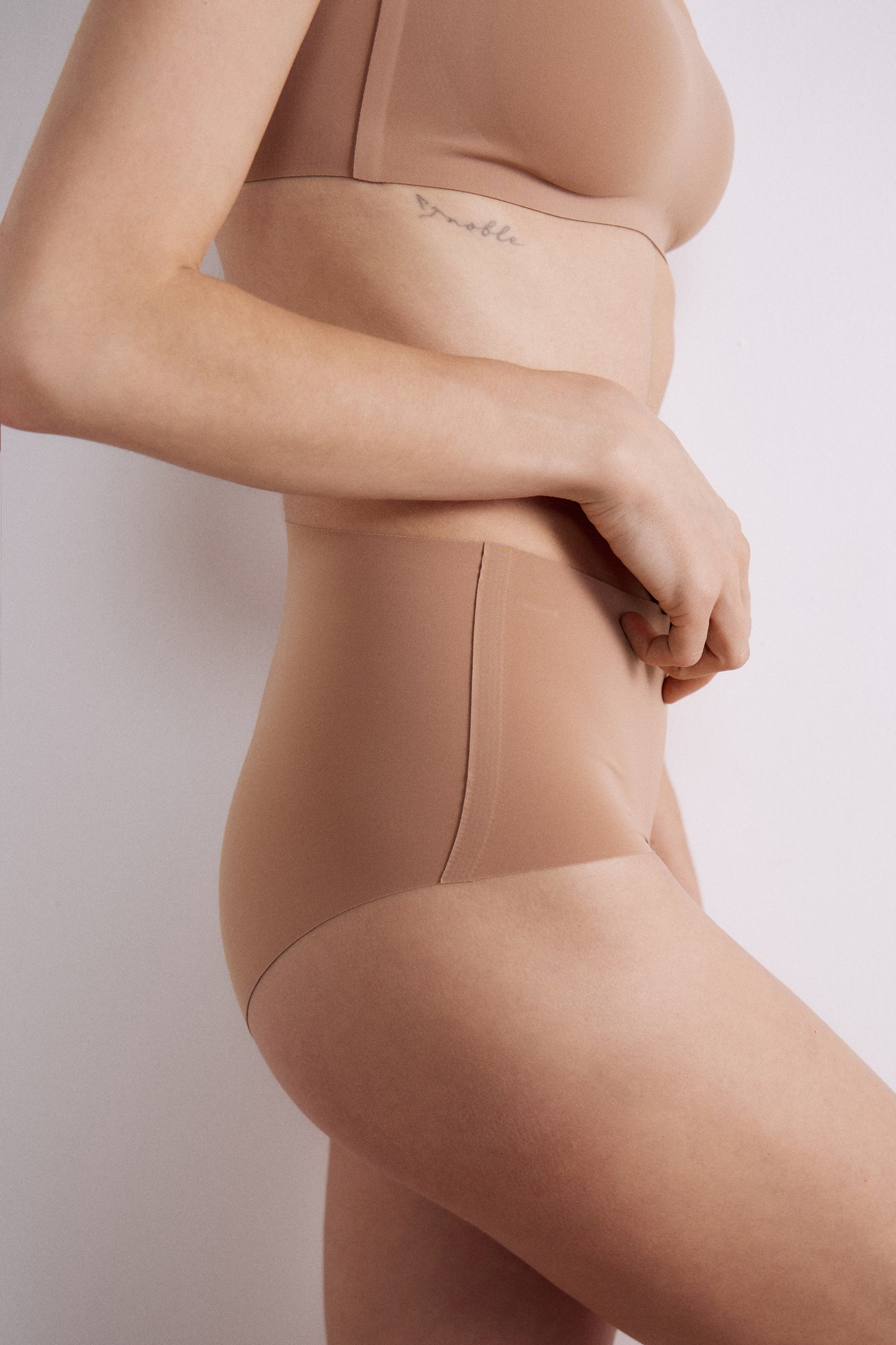 NUDE BEIGE