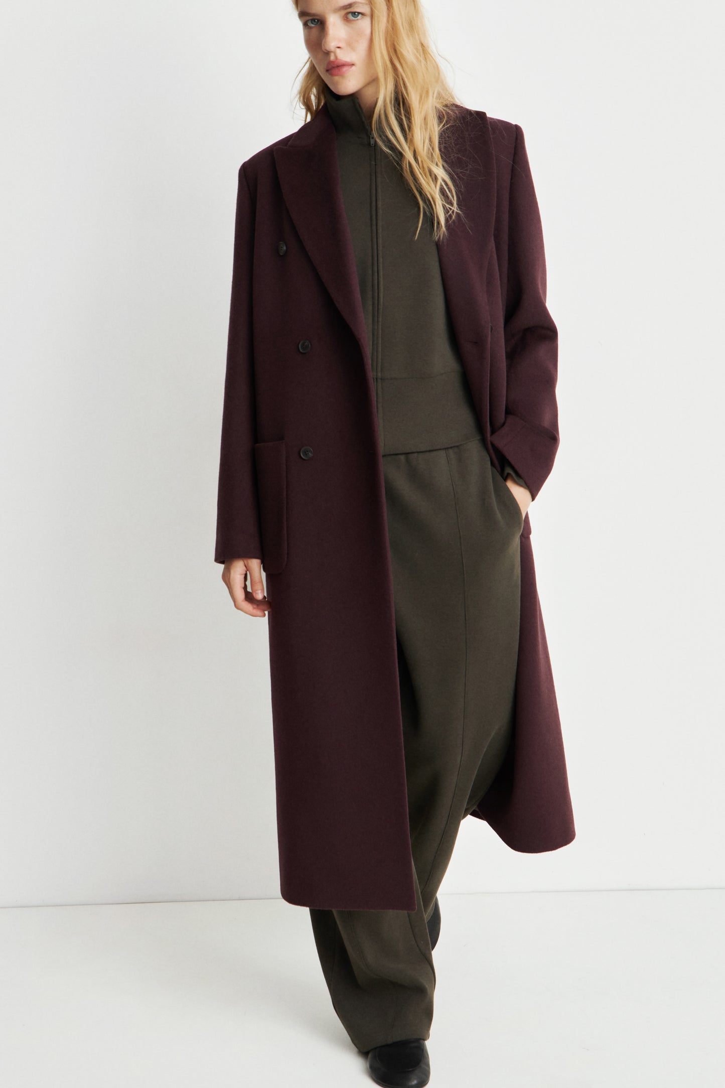 DARK GREY
