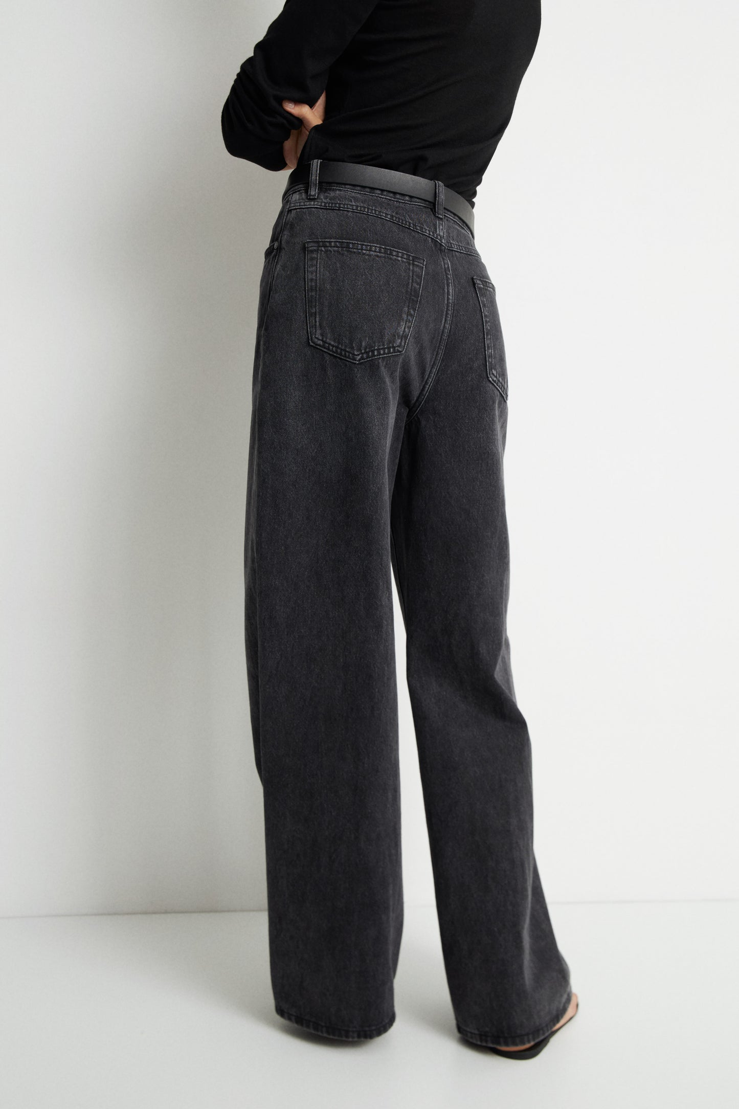 WASHED BLACK