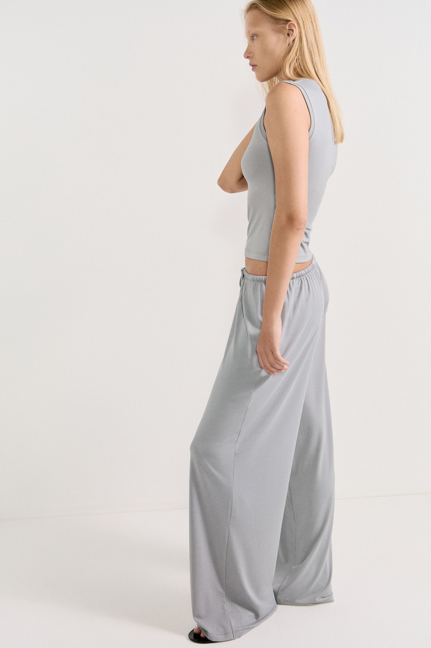 GREY BLUE