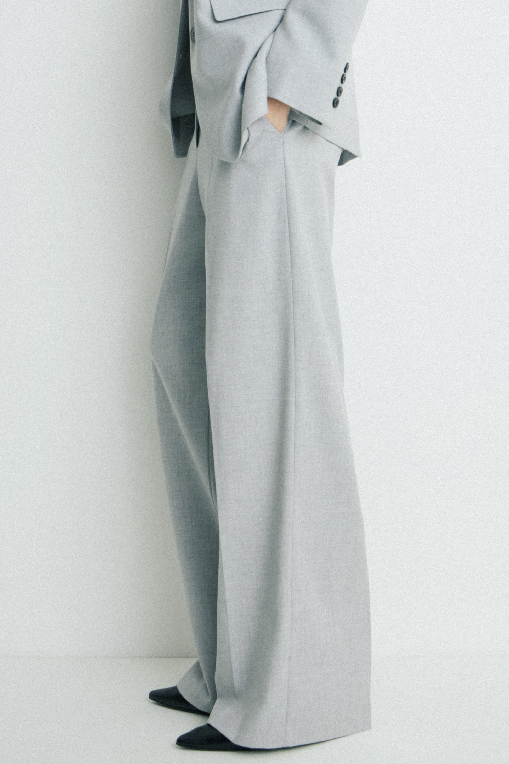 LIGHT GREY MELANGE