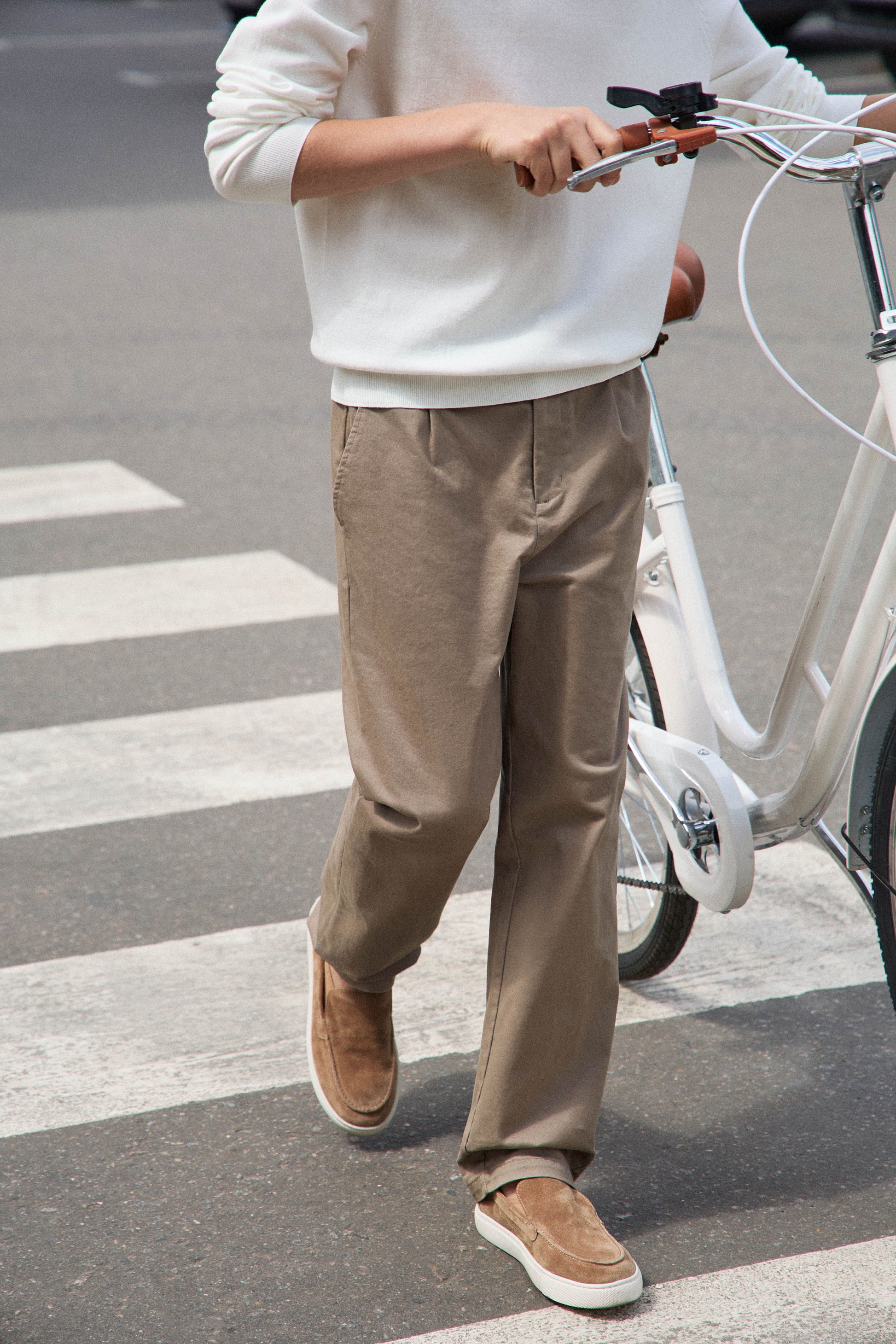 GRAY BROWN