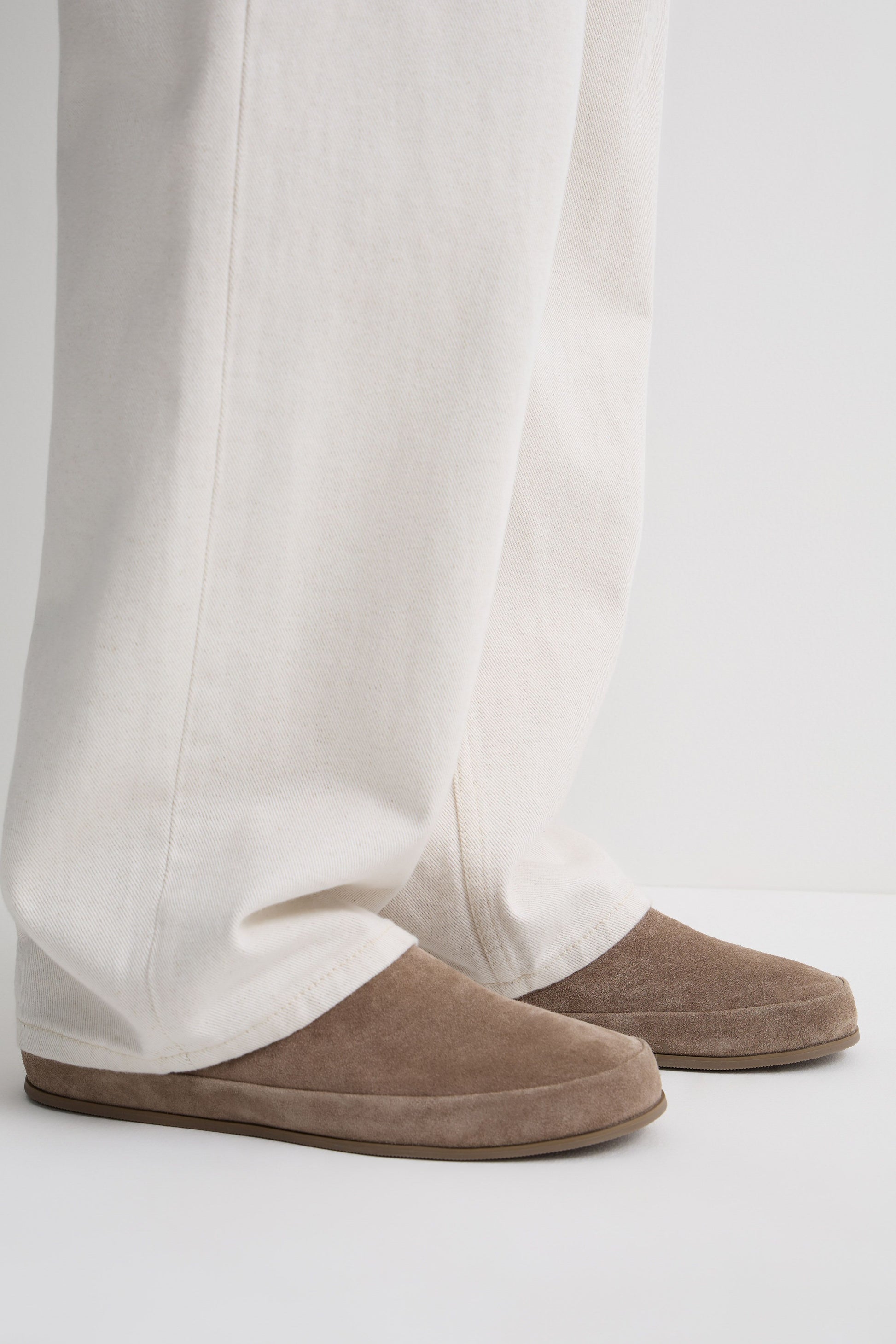 GREY BEIGE
