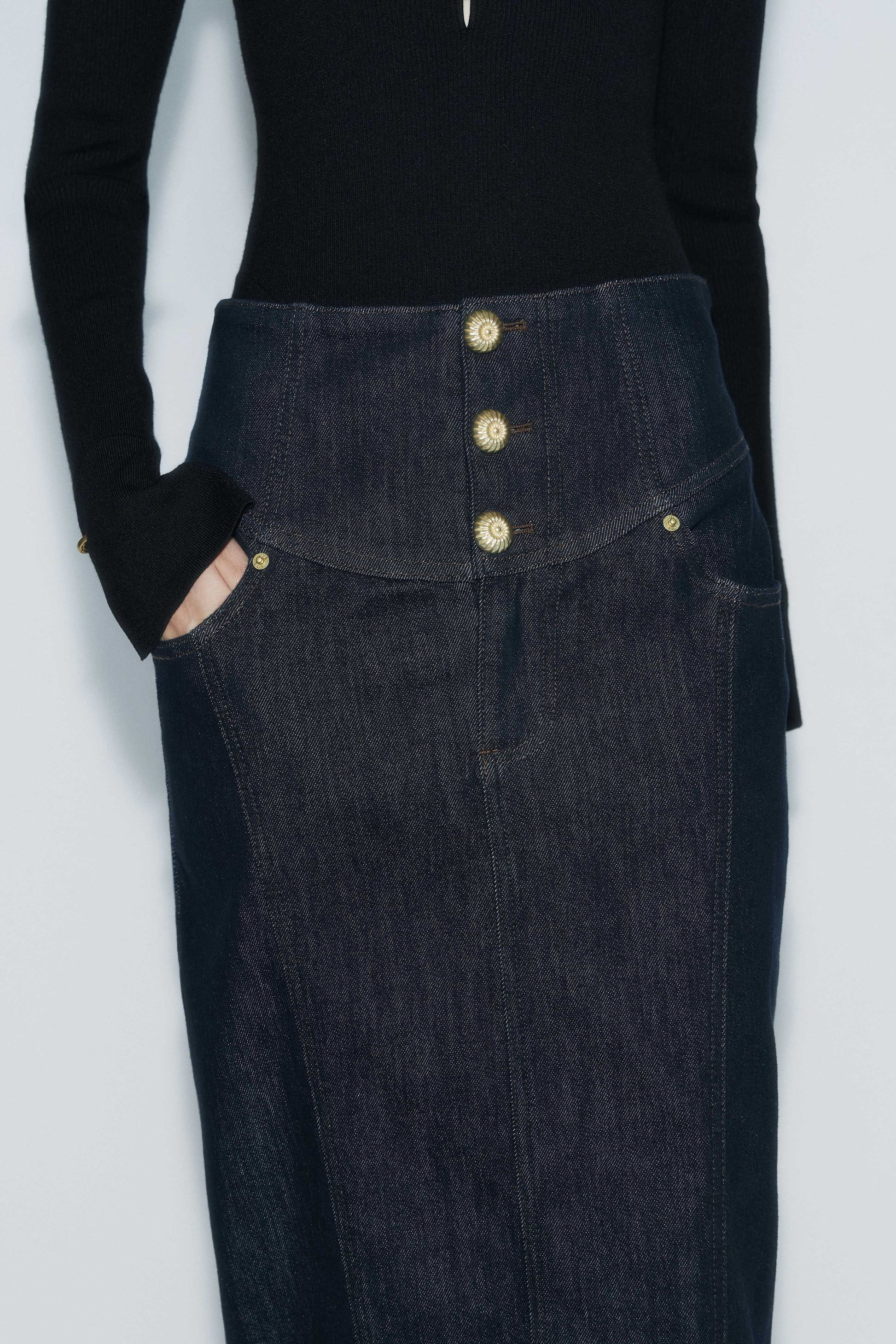 DARK BLUE