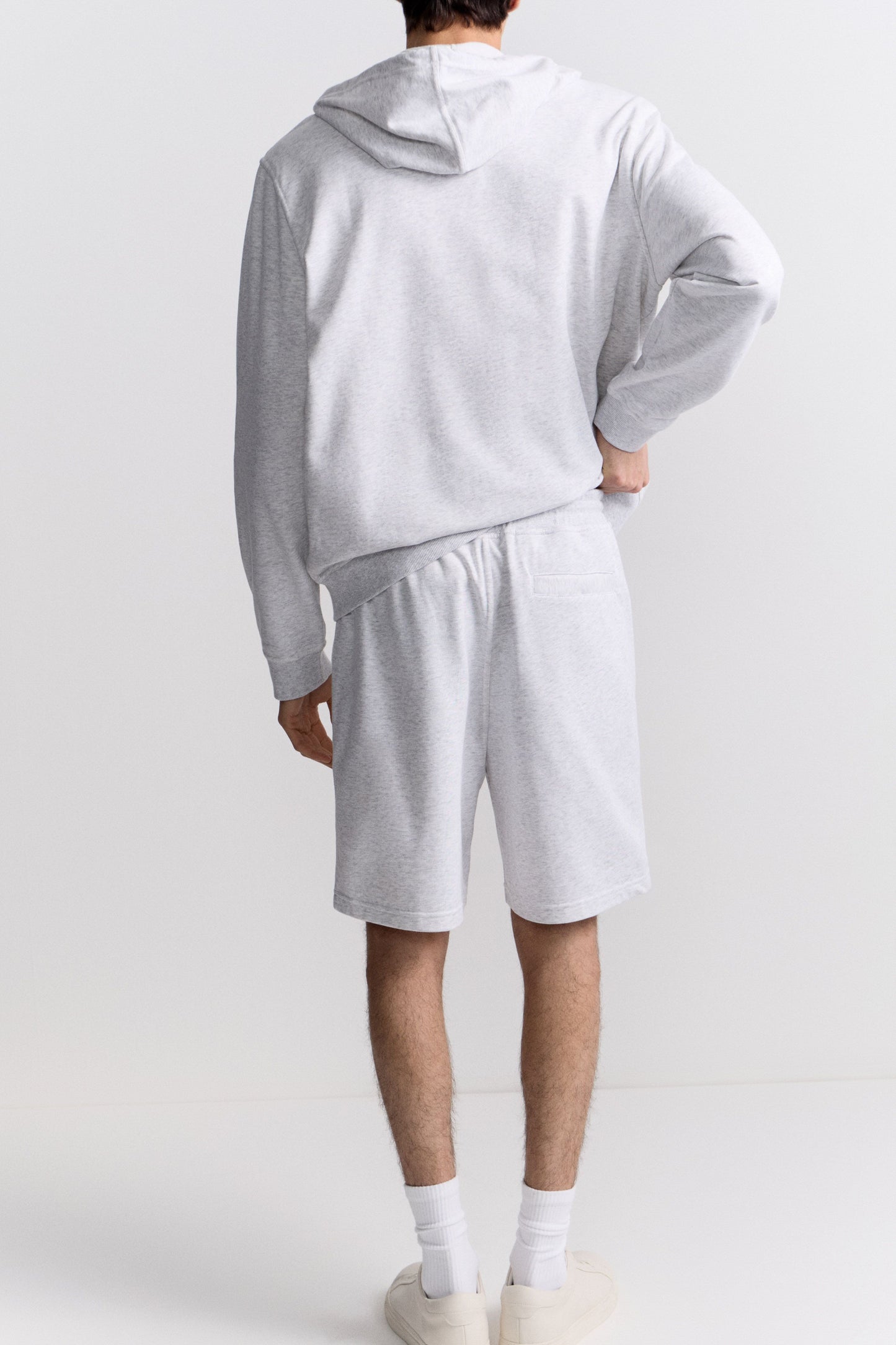 LIGHT GREY MELANGE