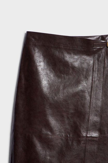 DARK BROWN