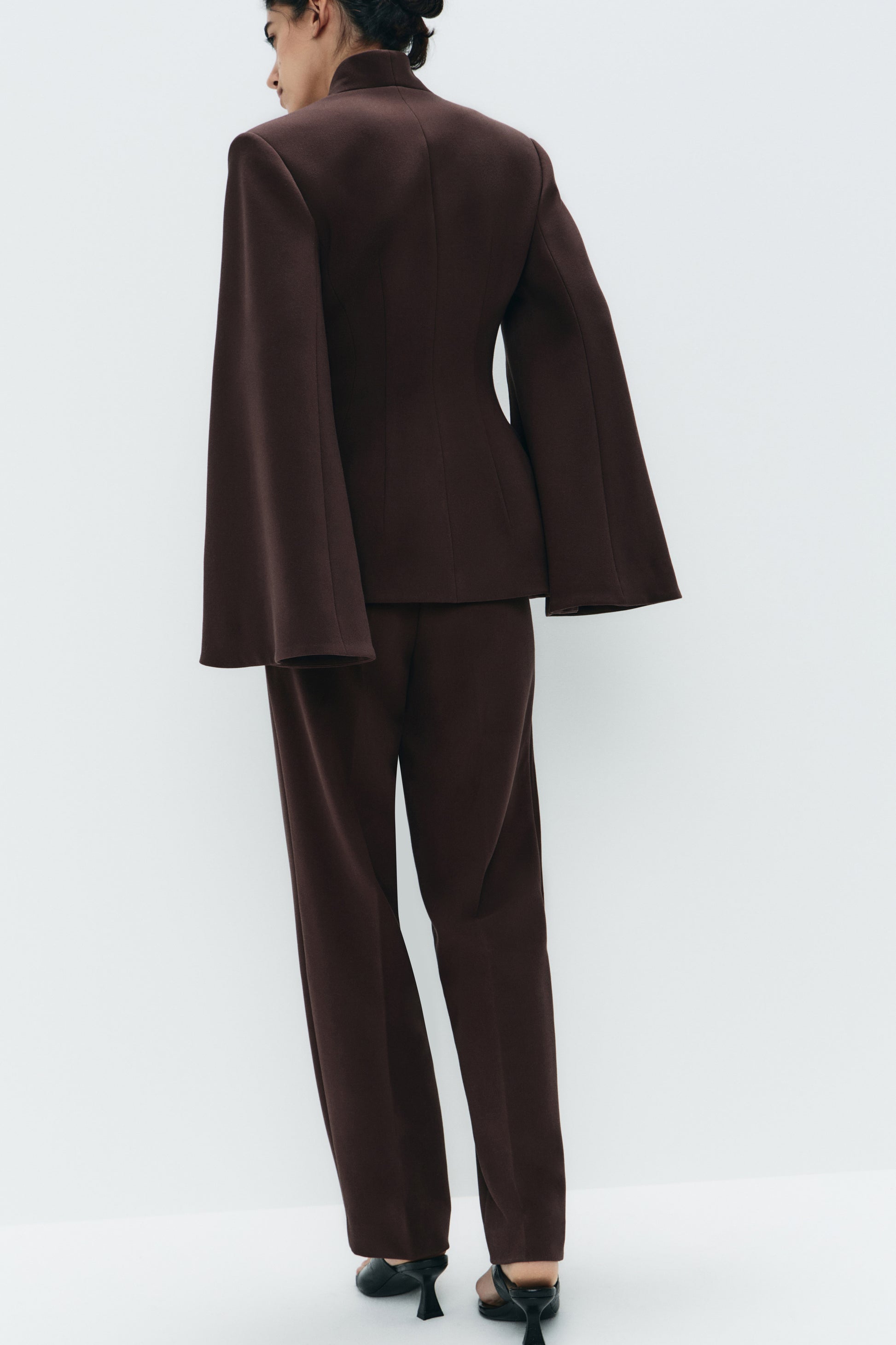 DARK BROWN