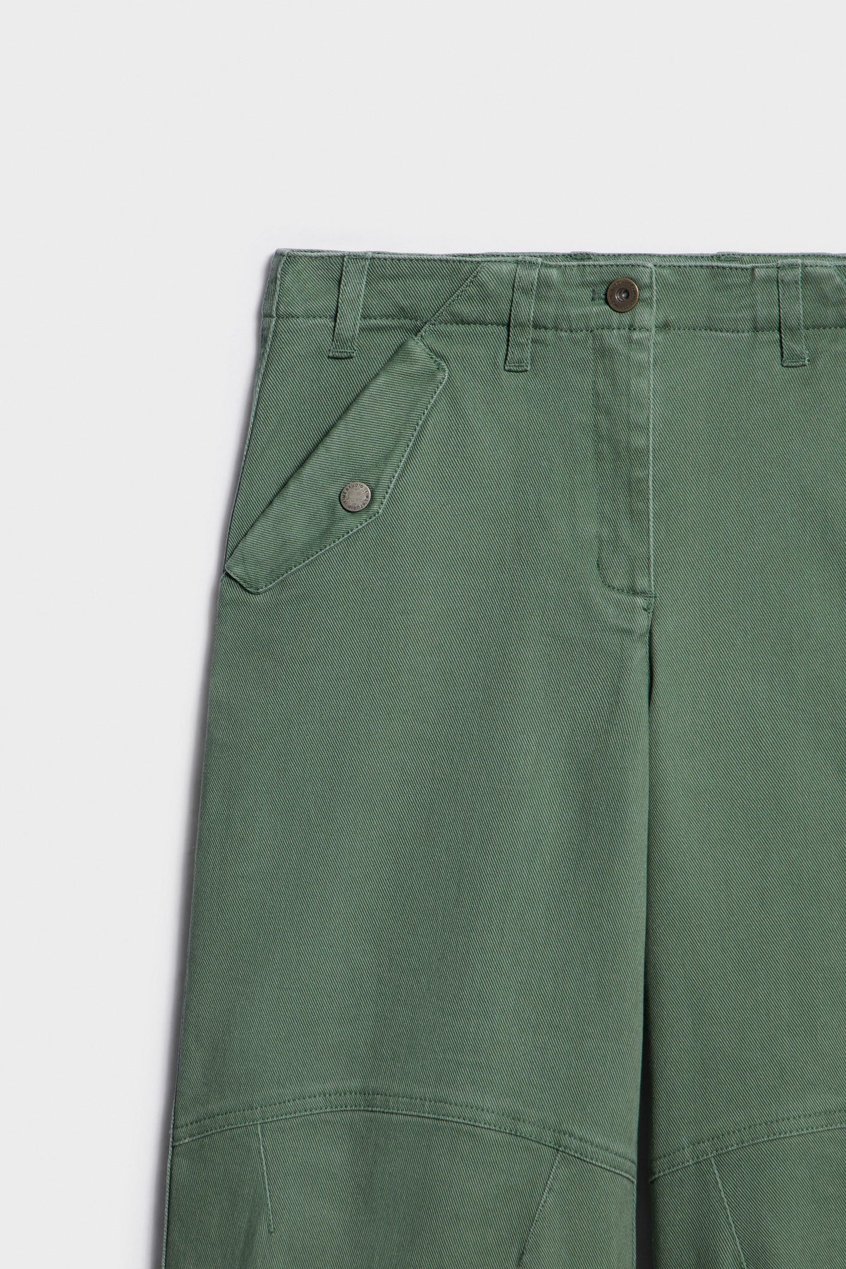 MINERAL GREEN