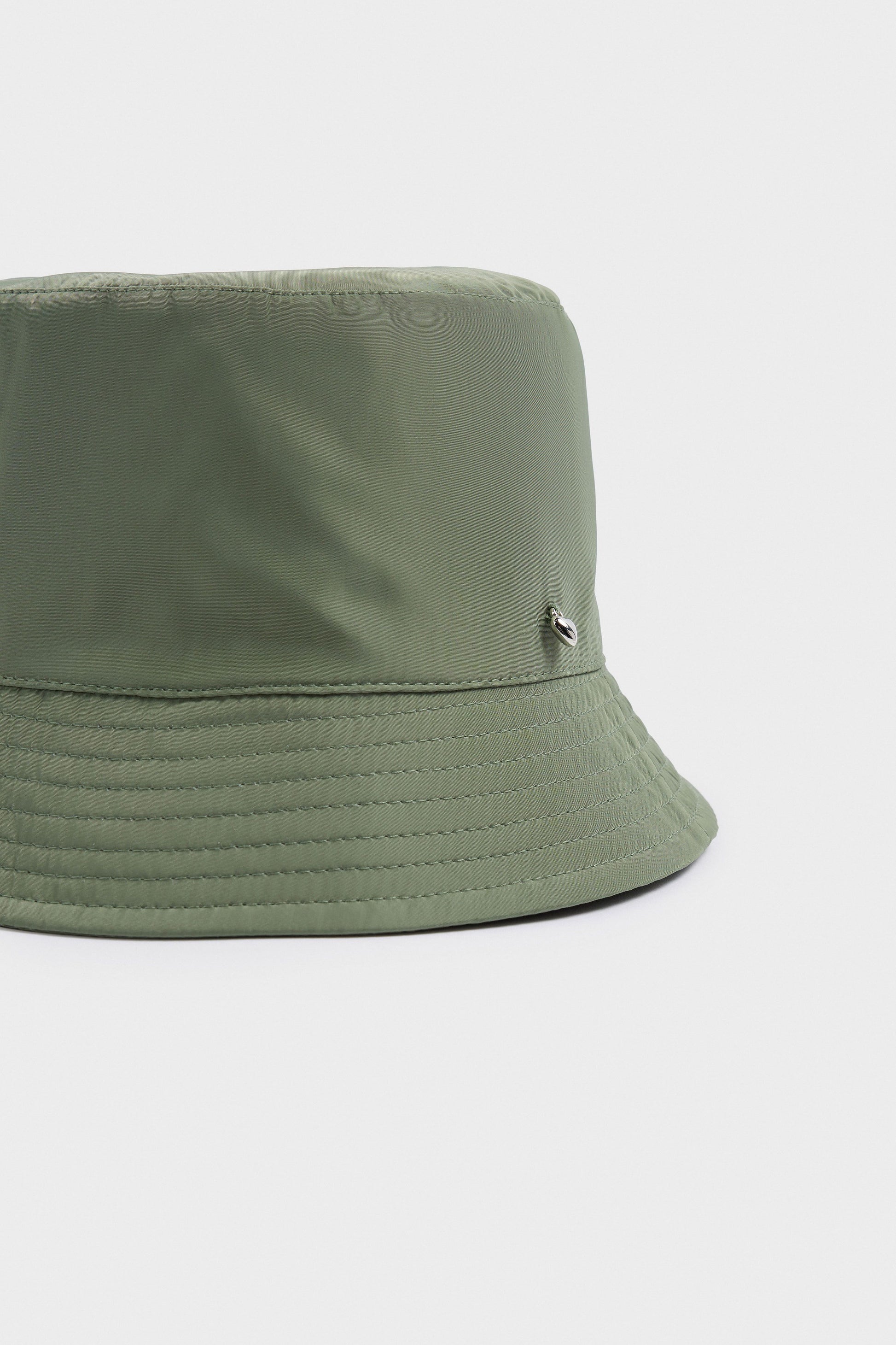 MINERAL GREEN