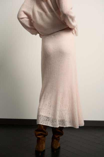 LIGHT PINK