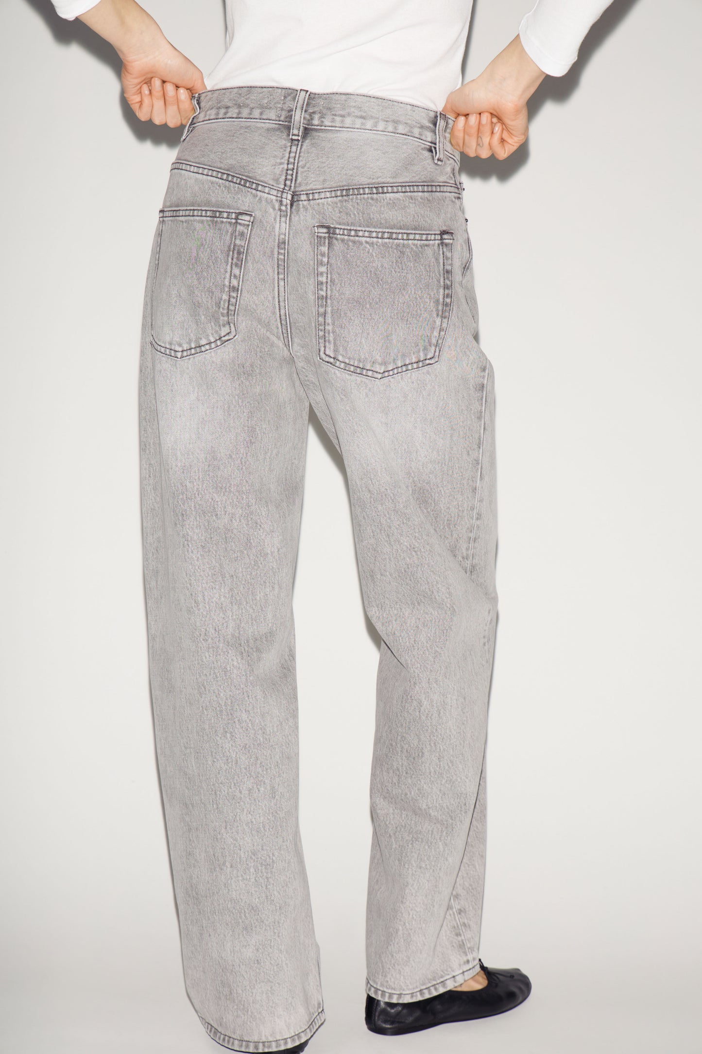 ARCTIC GREY